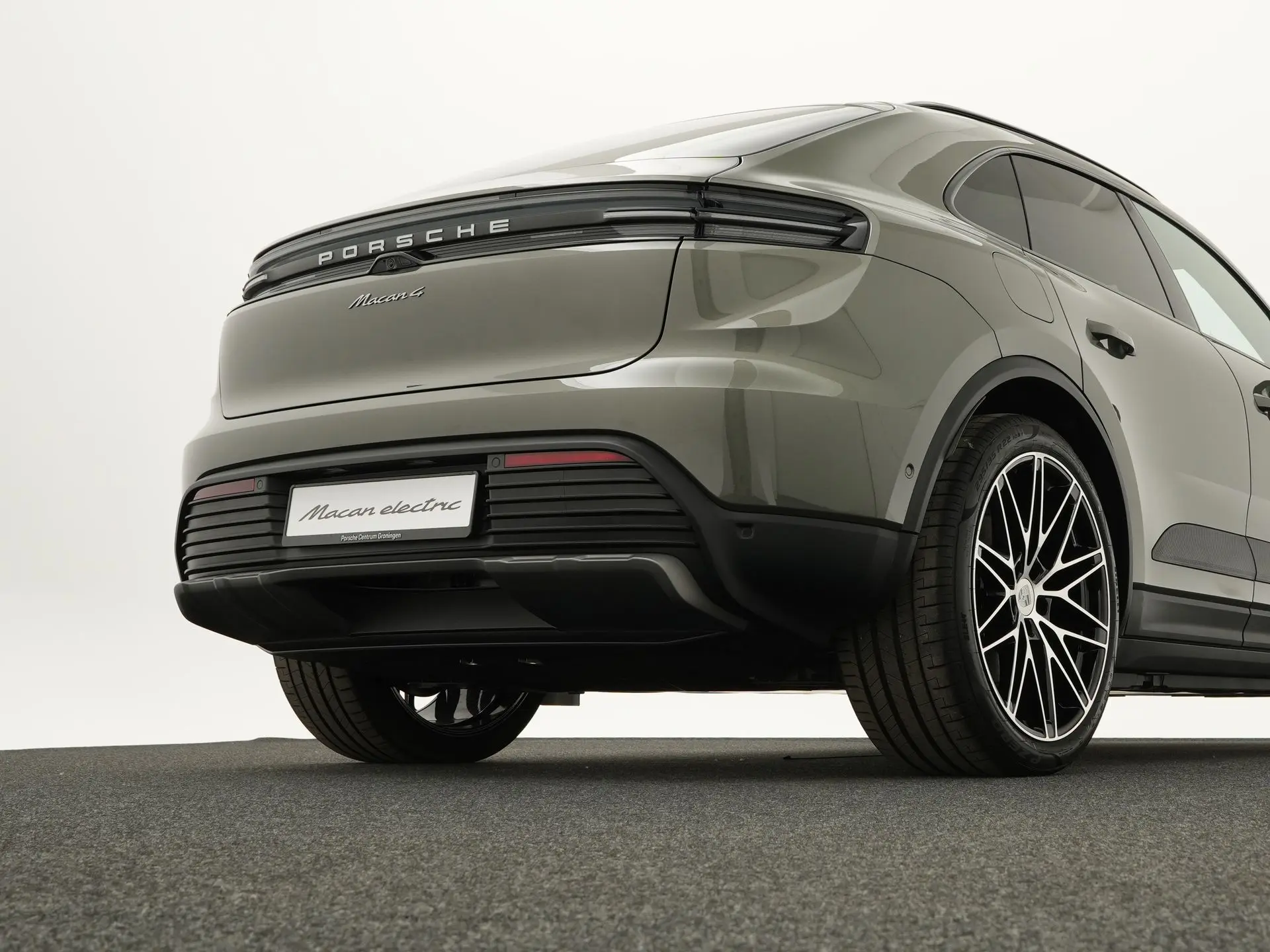 Macan 4