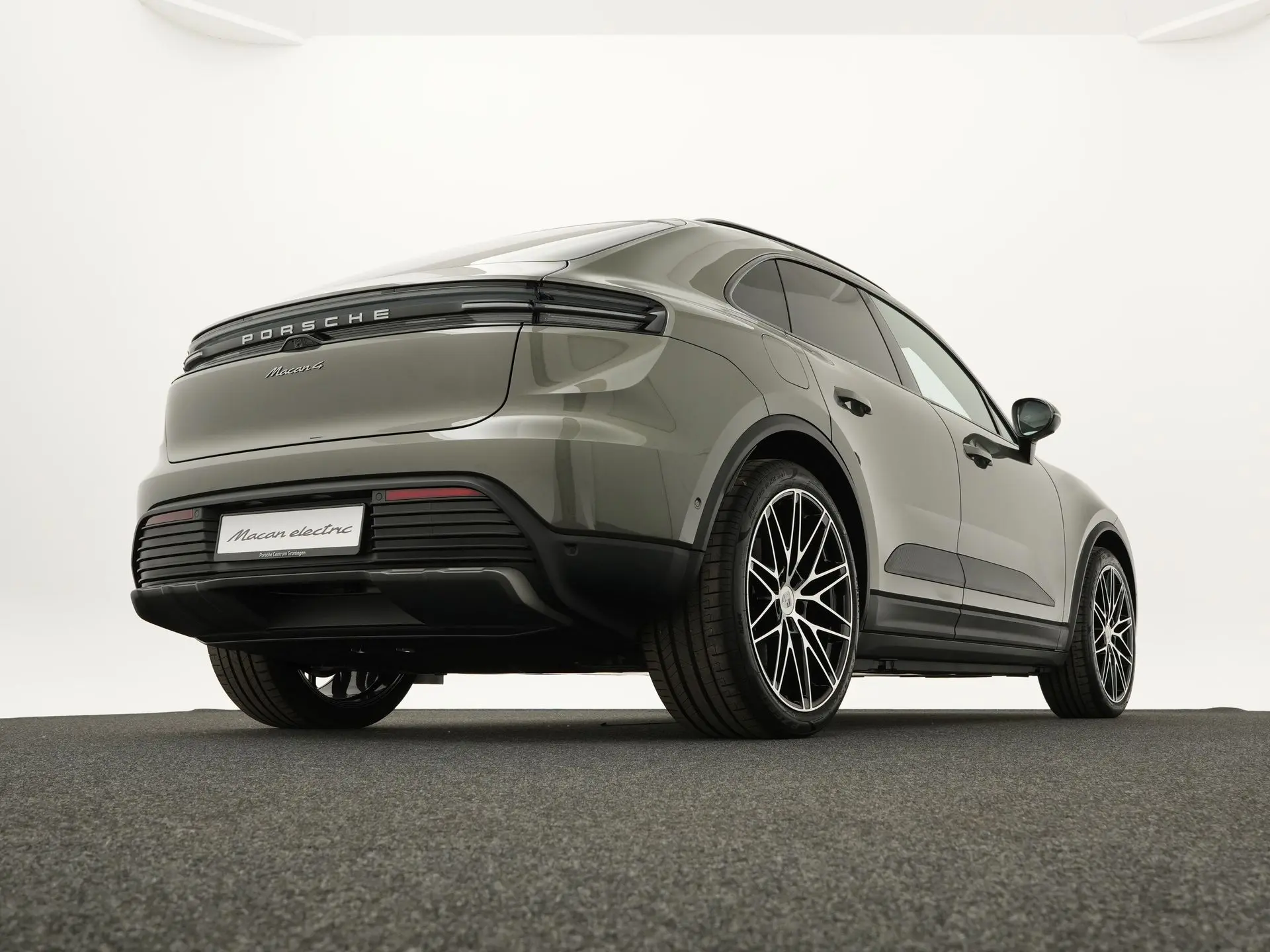 Macan 4