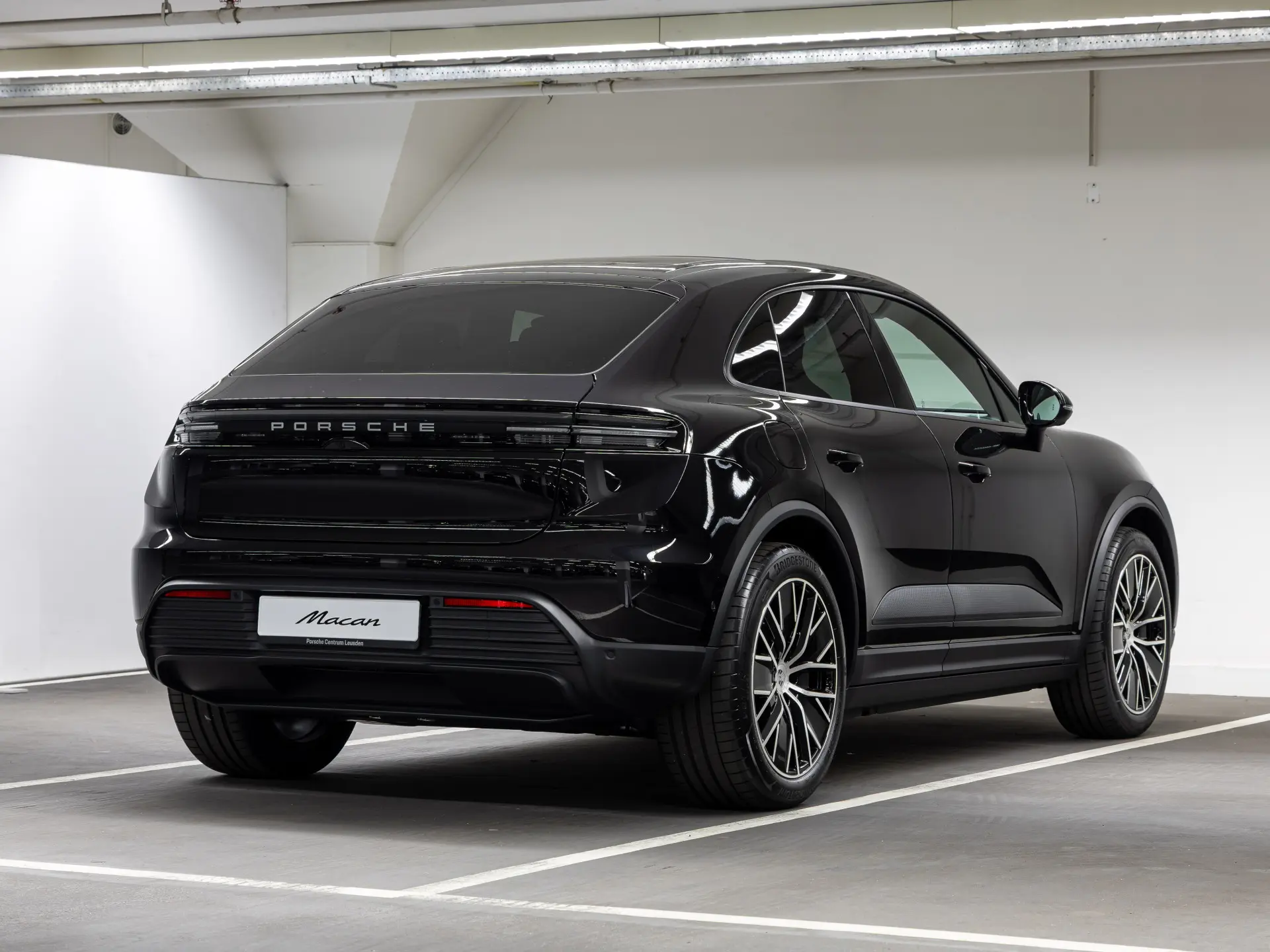 Macan 4