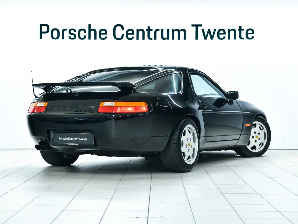 Porsche 928 S