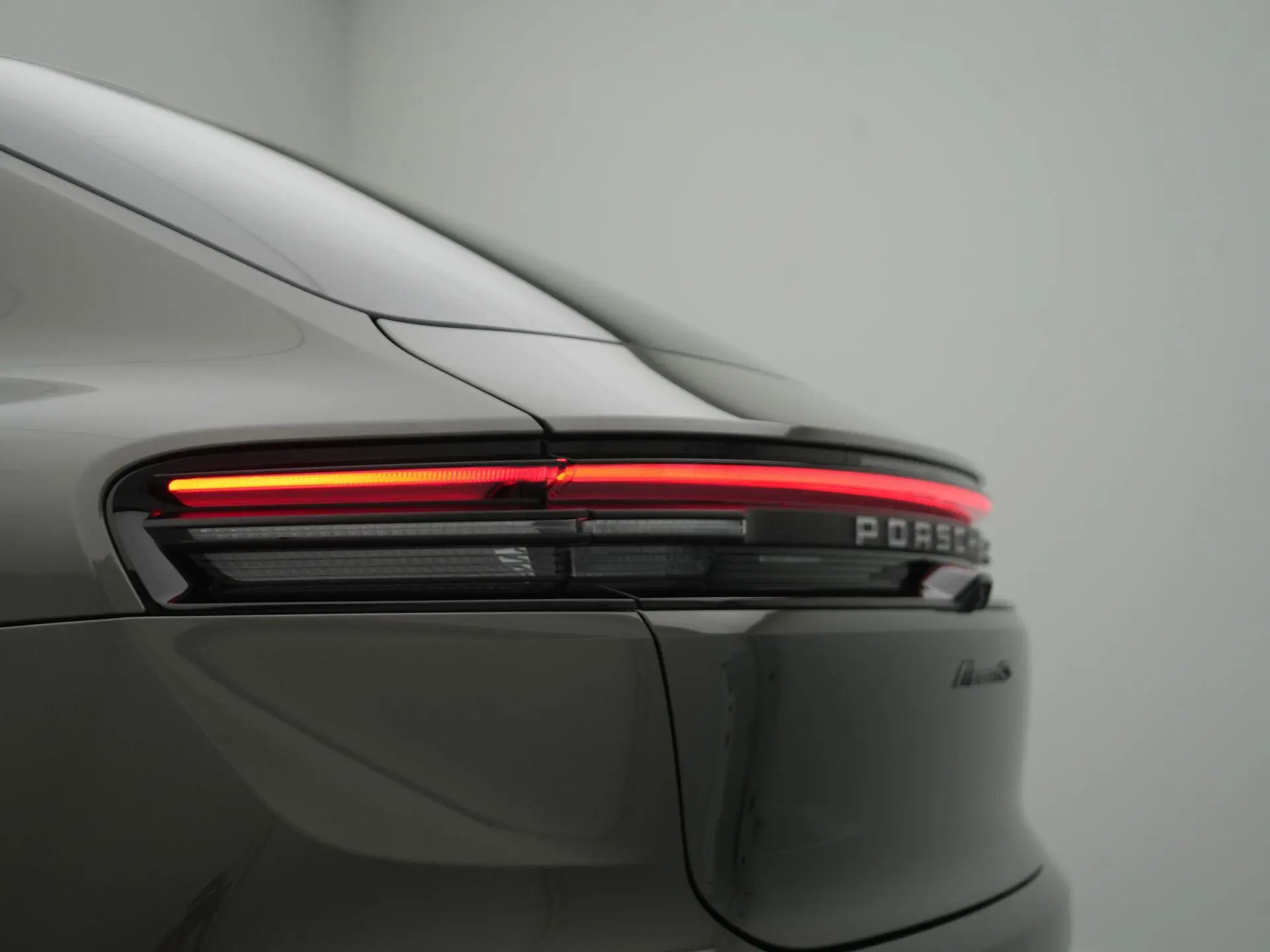 Macan 4 S