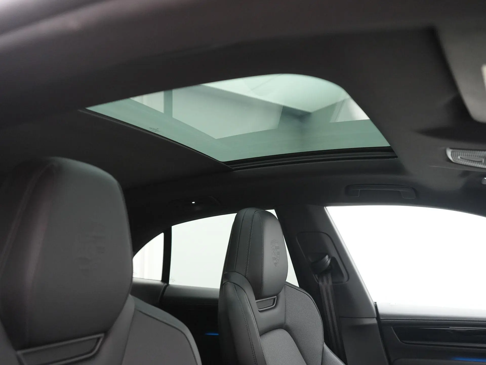 Macan 4 S