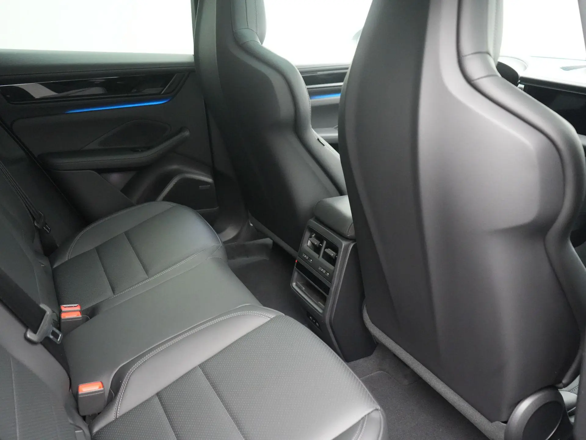 Macan 4 S