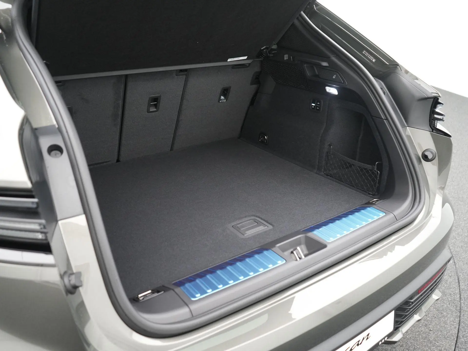 Macan 4 S