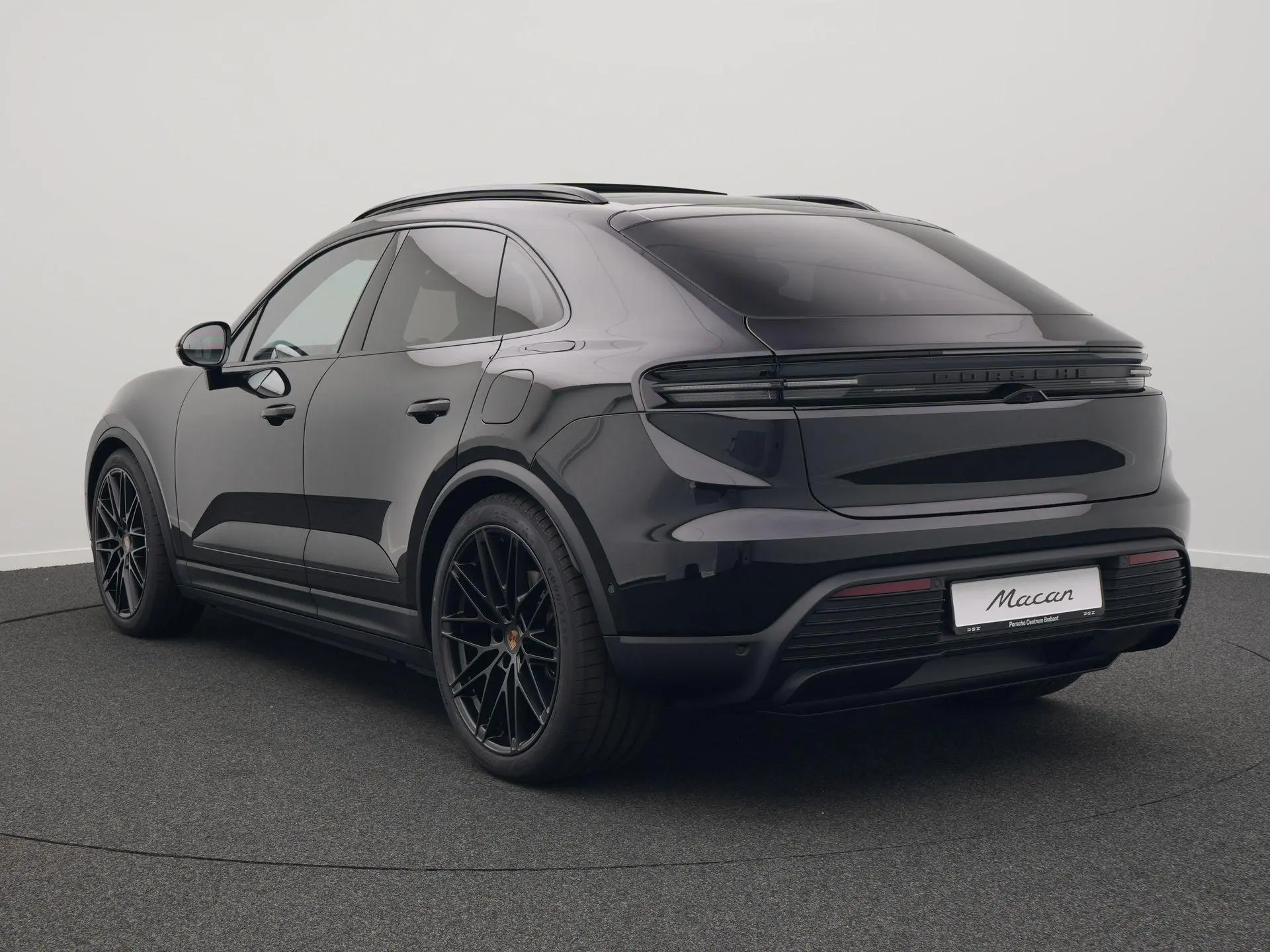 Macan 4