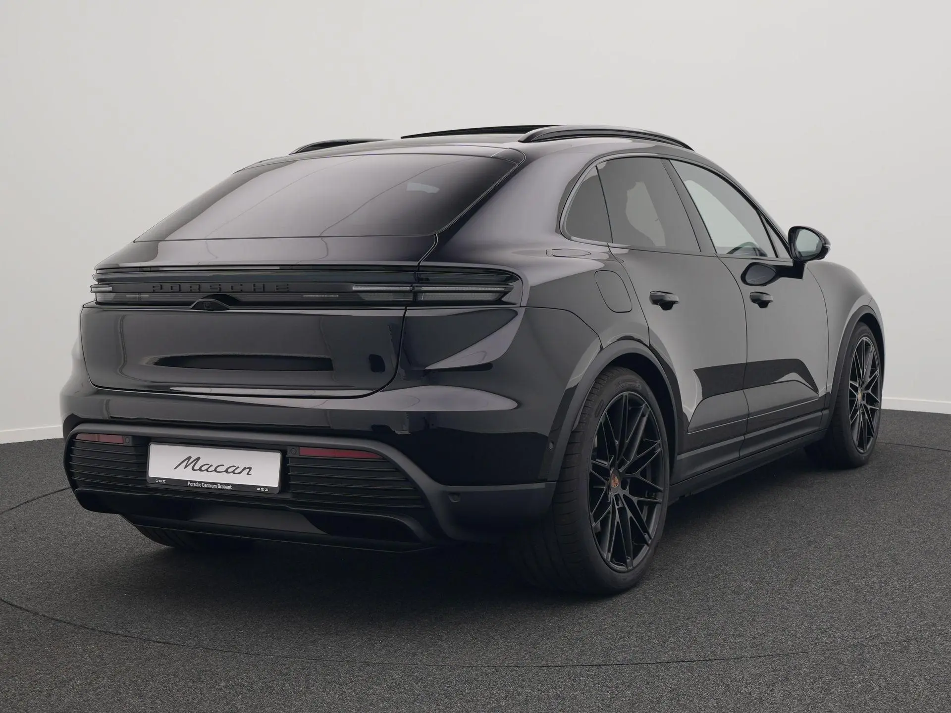 Macan 4