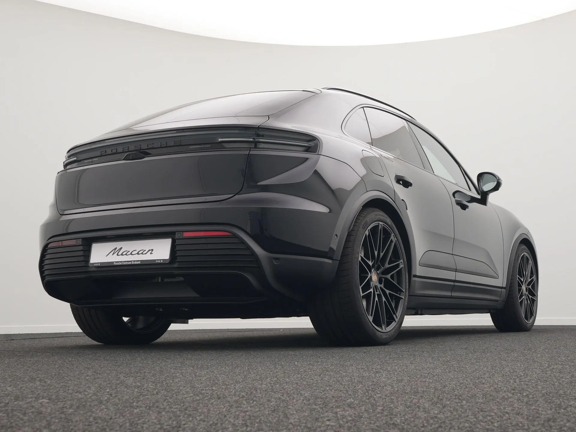 Macan 4