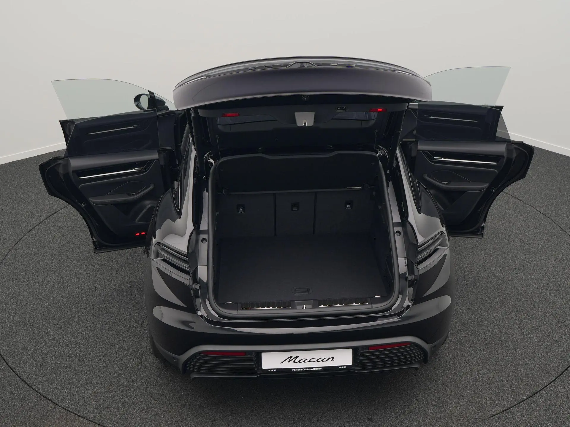 Macan 4