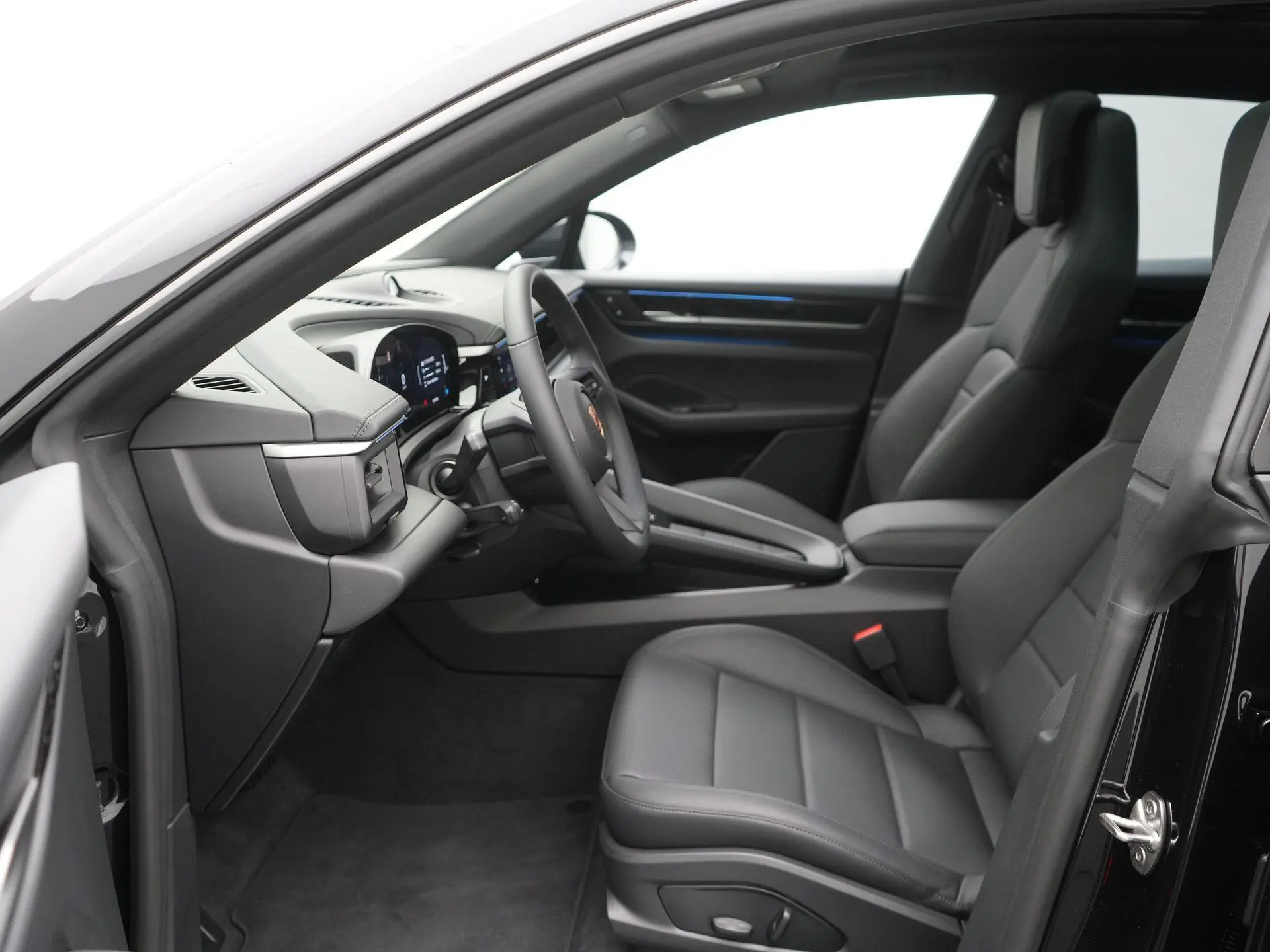 Macan 4