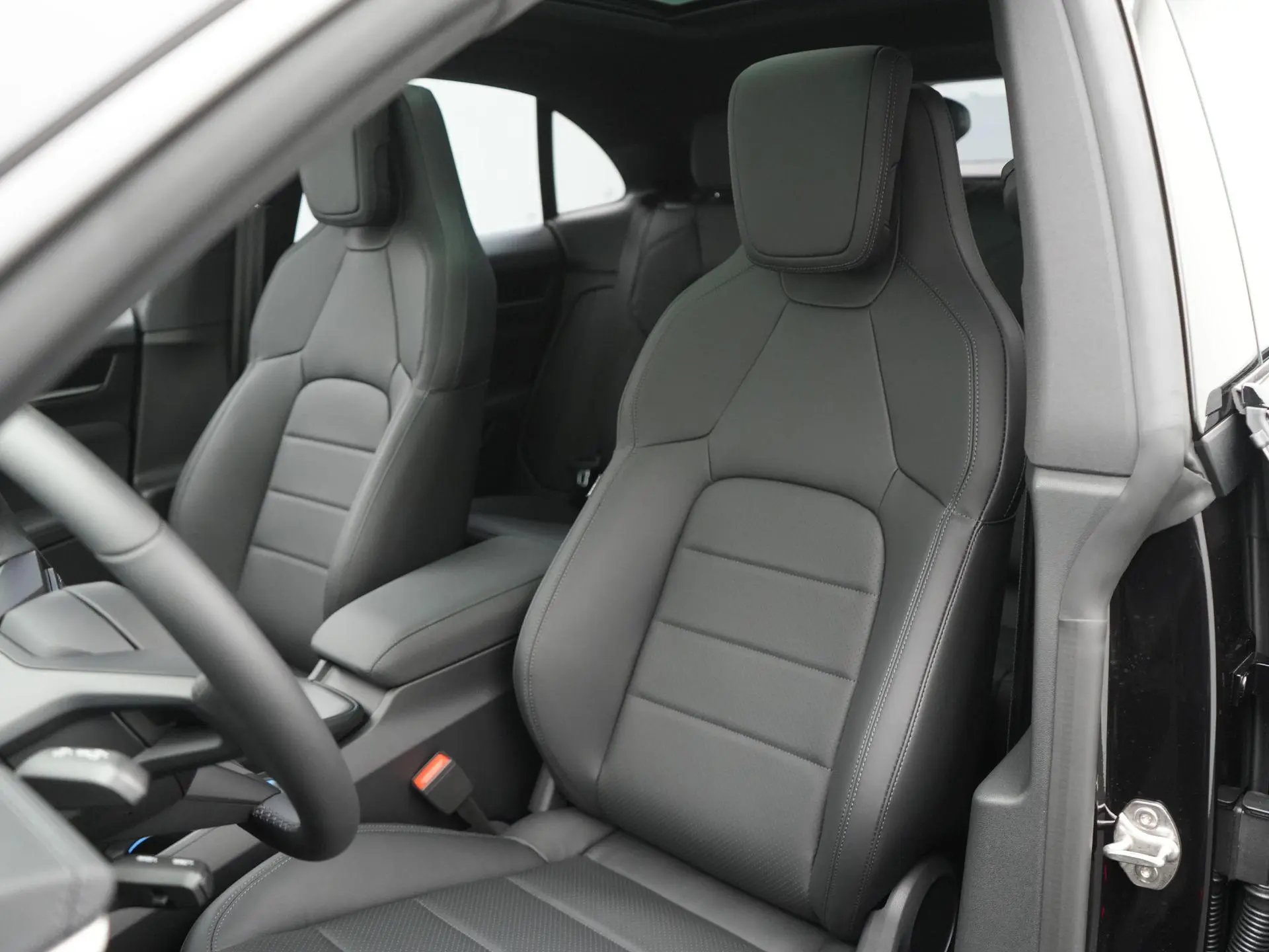 Macan 4