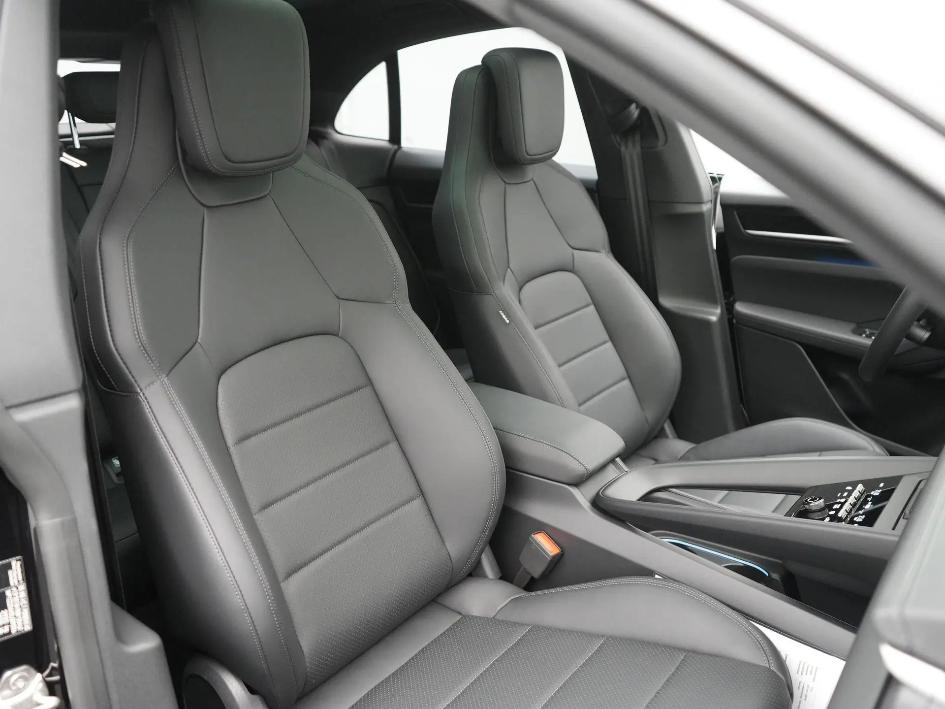 Macan 4