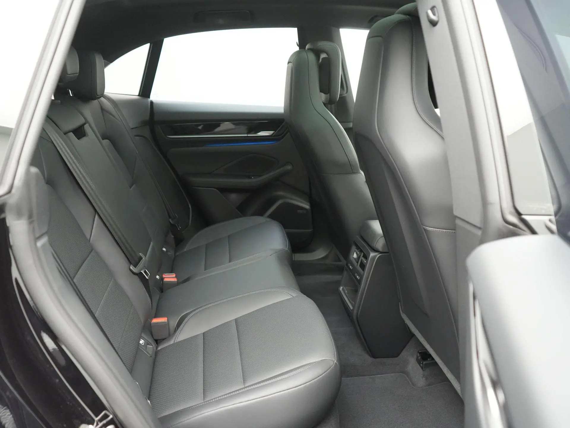Macan 4
