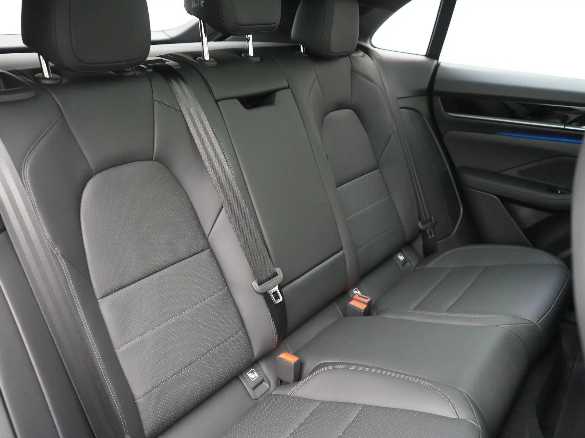 Macan 4