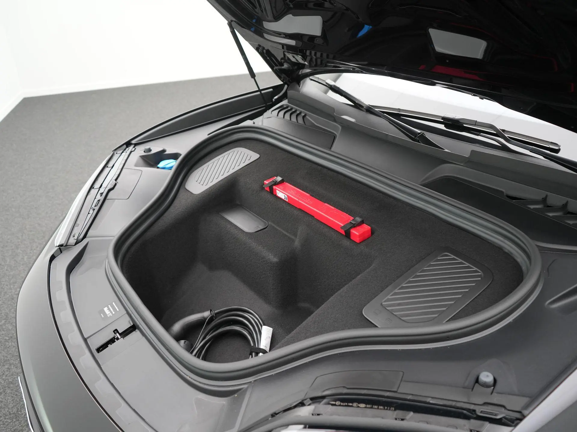 Macan 4