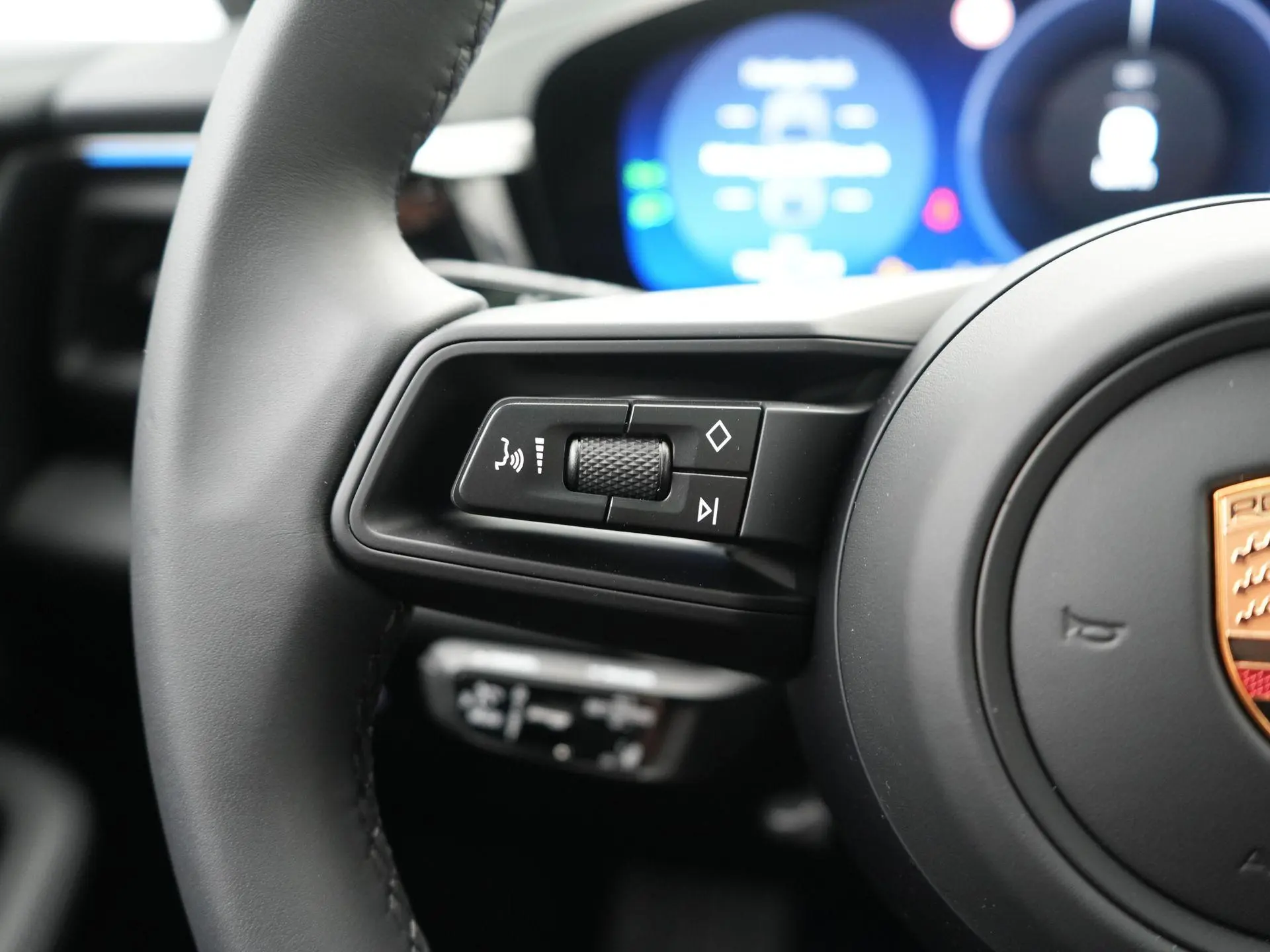 Macan 4