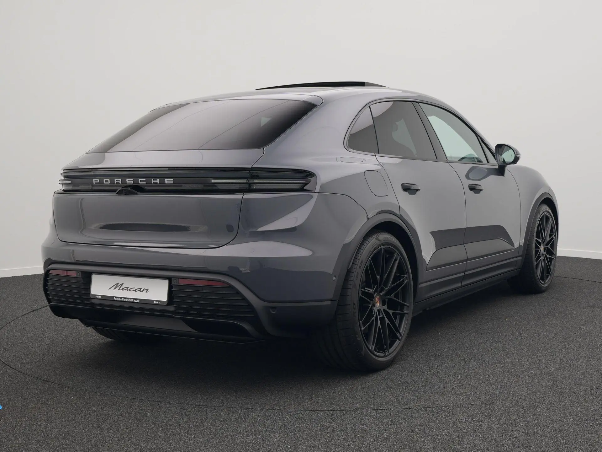 Macan 4