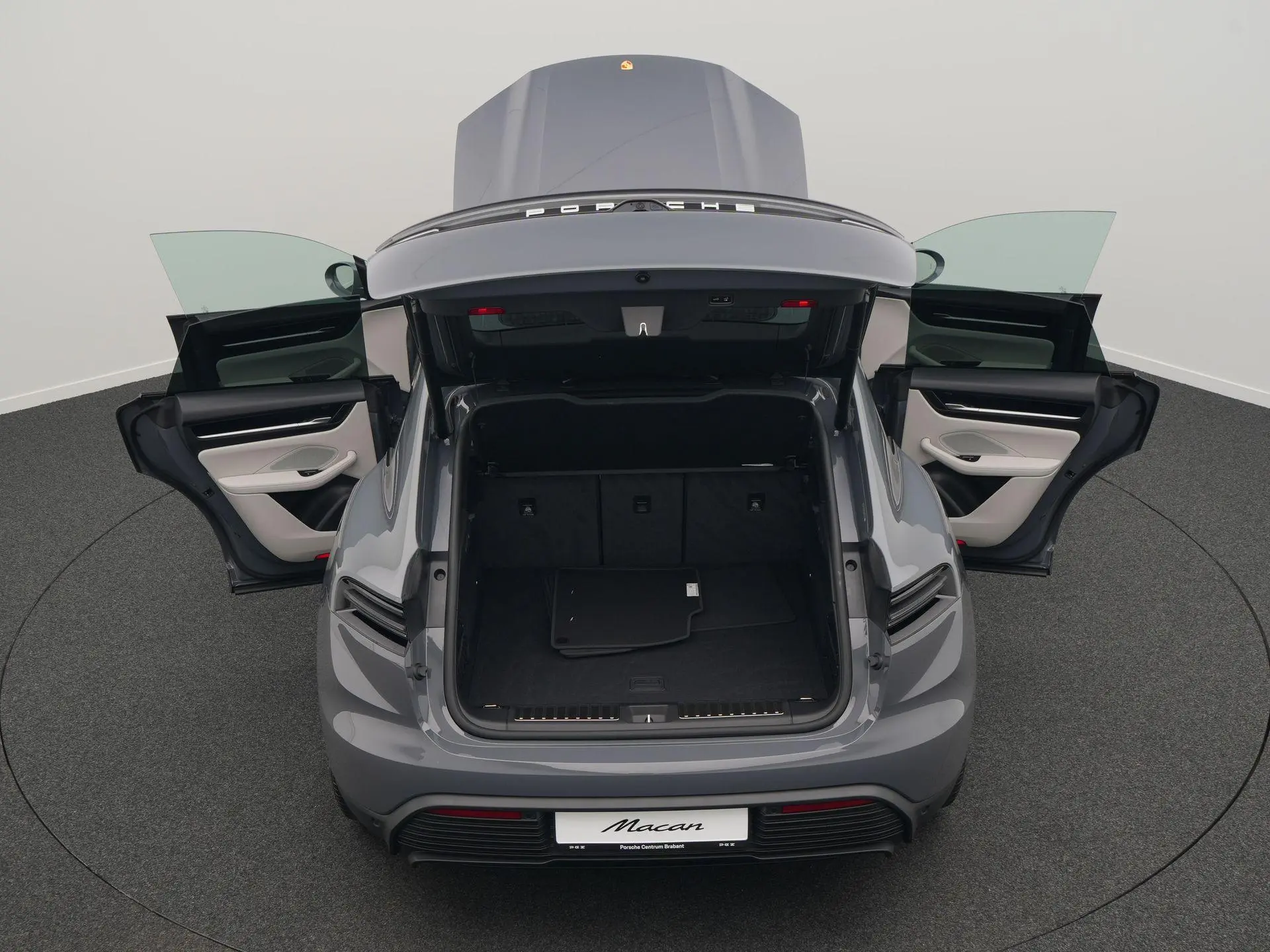 Macan 4