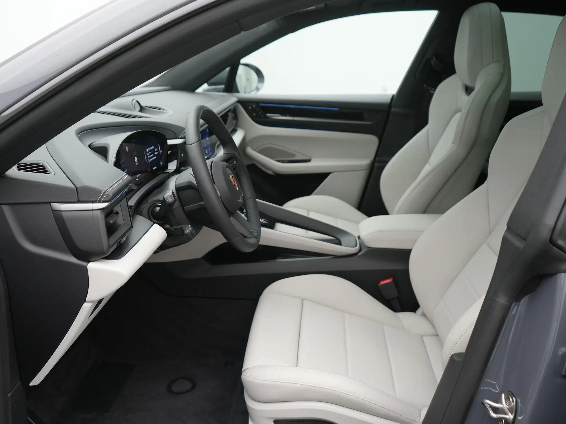 Macan 4