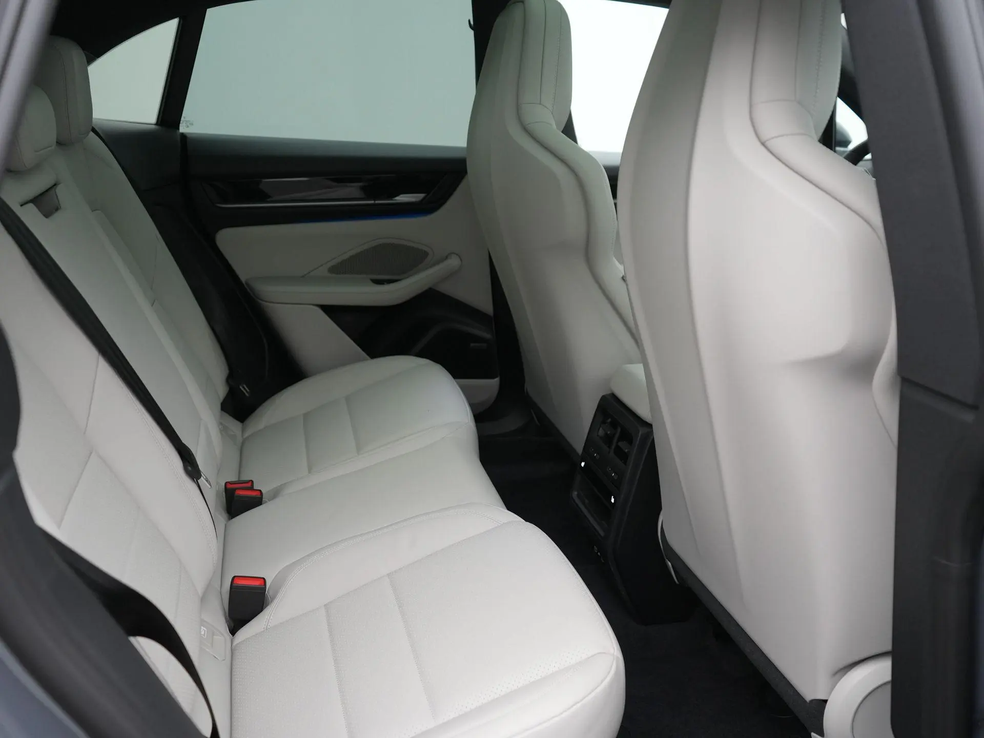 Macan 4