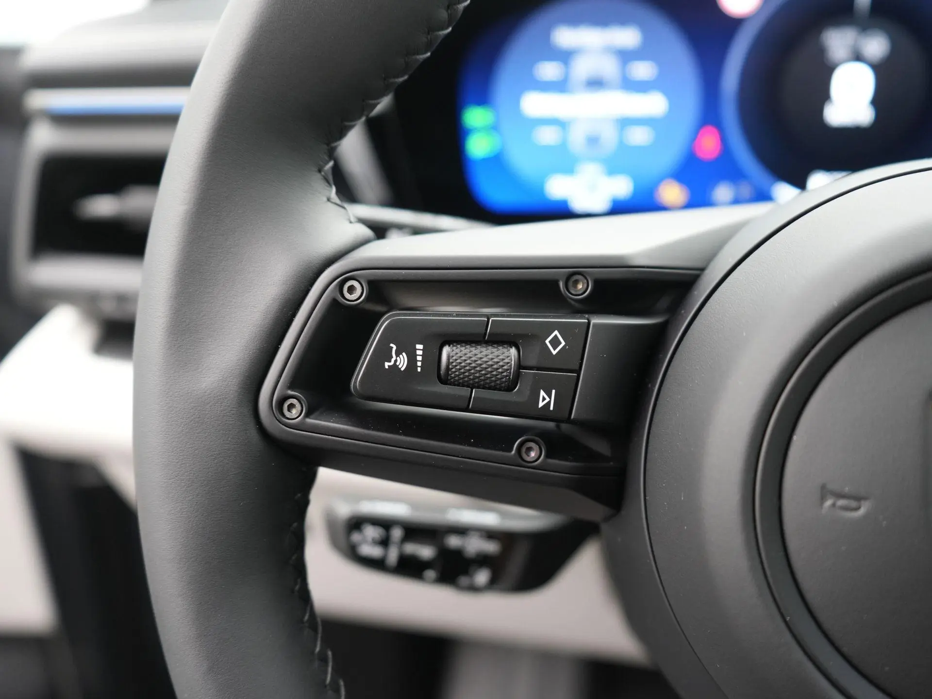 Macan 4