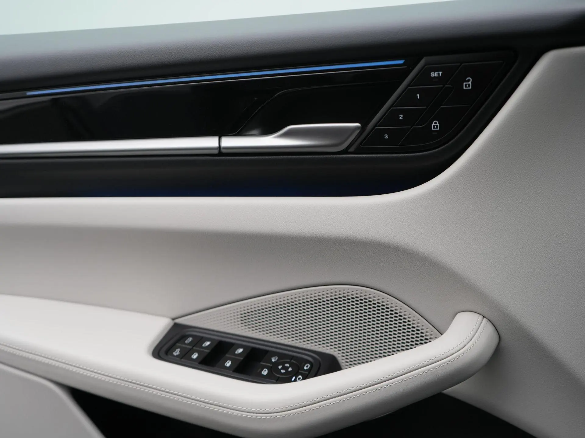Macan 4