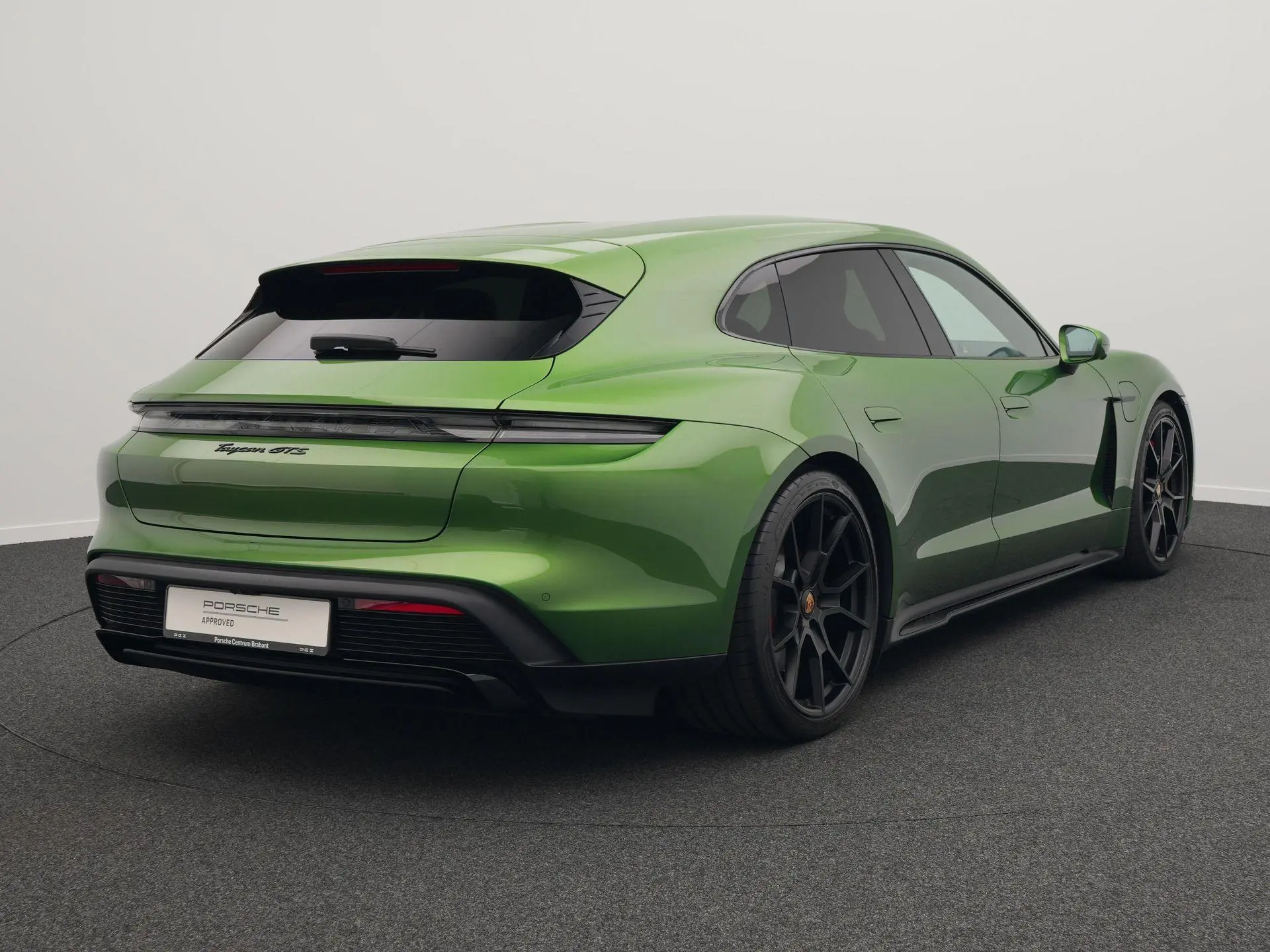 Taycan Sport Turismo GTS