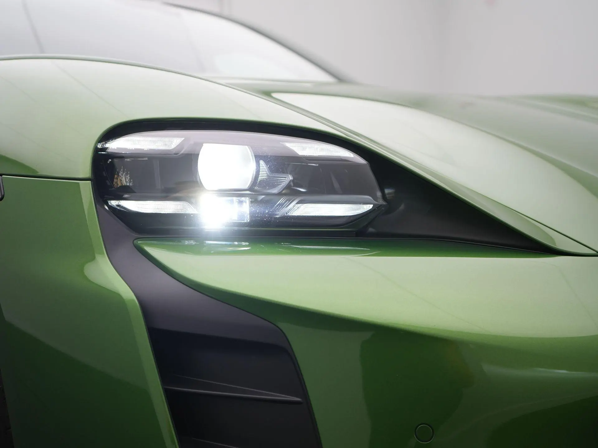 Taycan Sport Turismo GTS