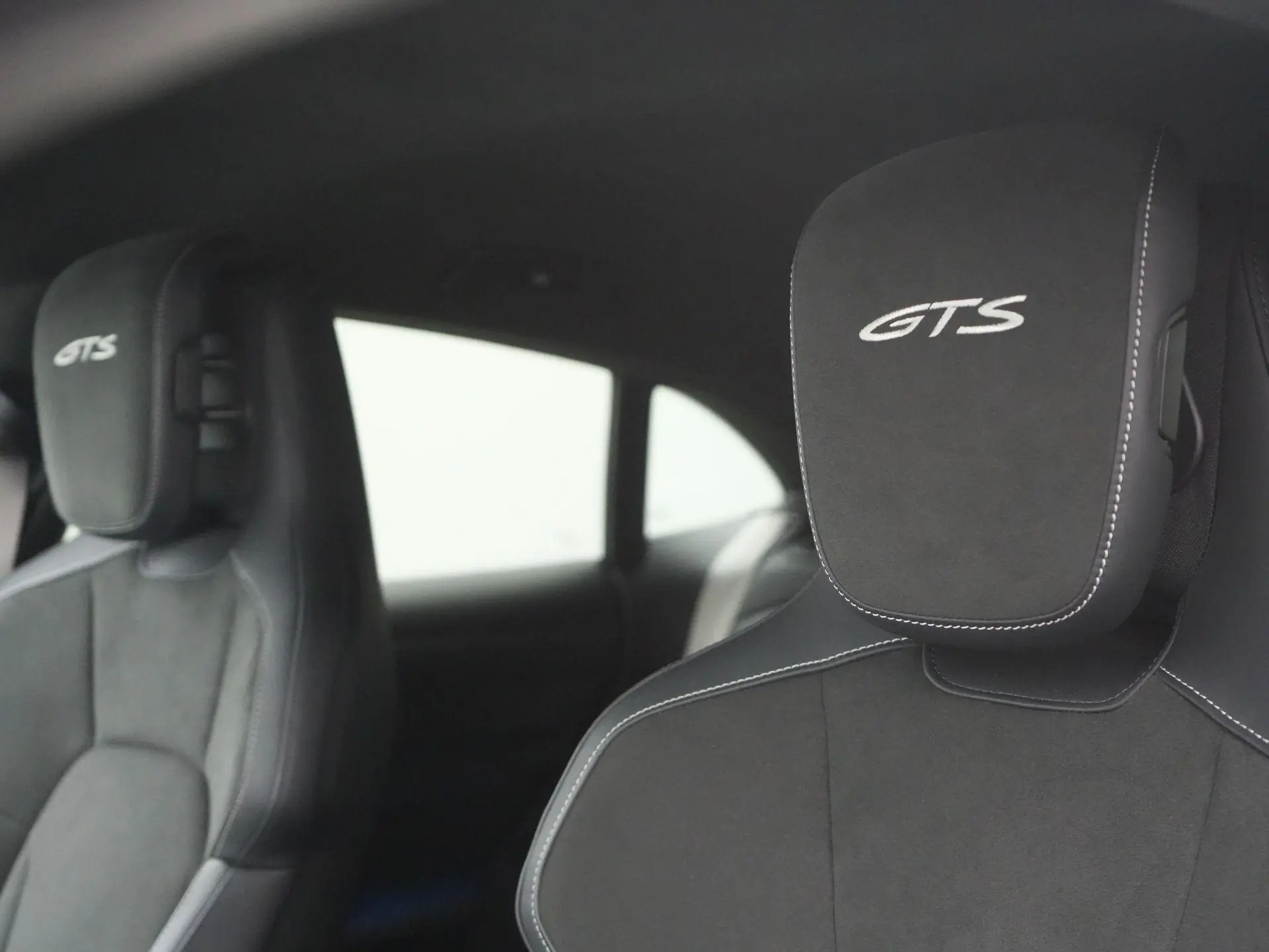 Taycan Sport Turismo GTS
