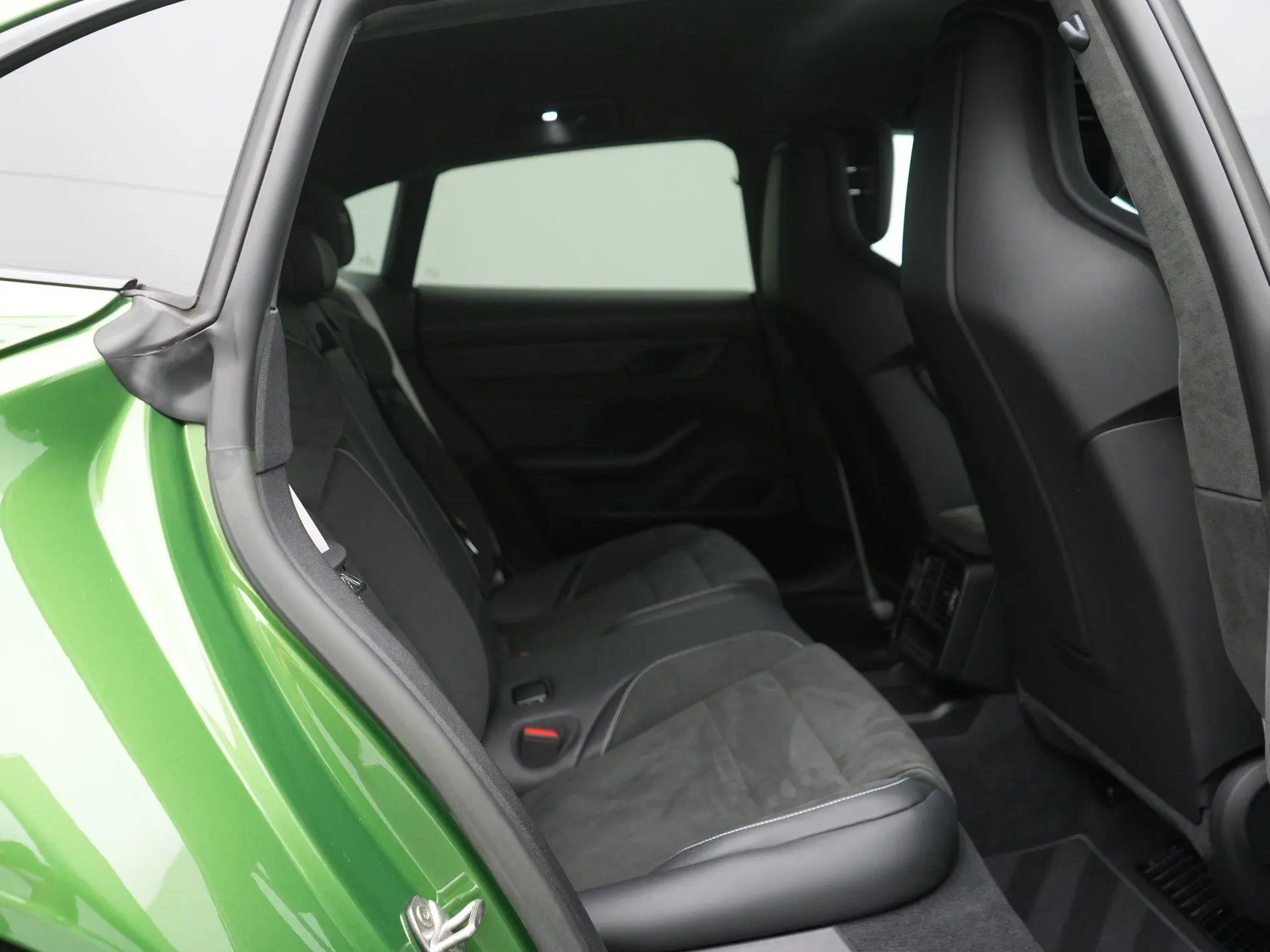 Taycan Sport Turismo GTS