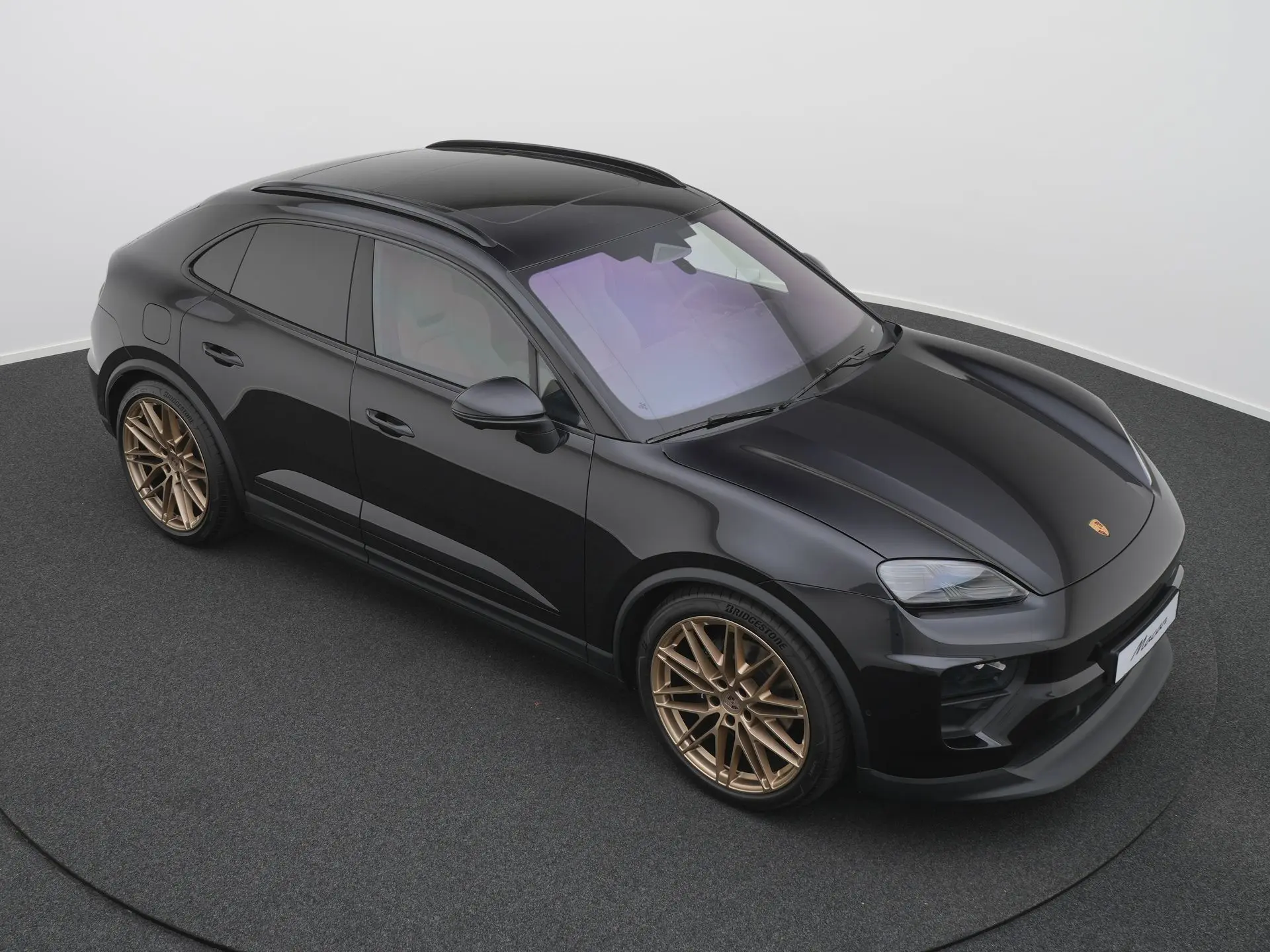 Macan 4