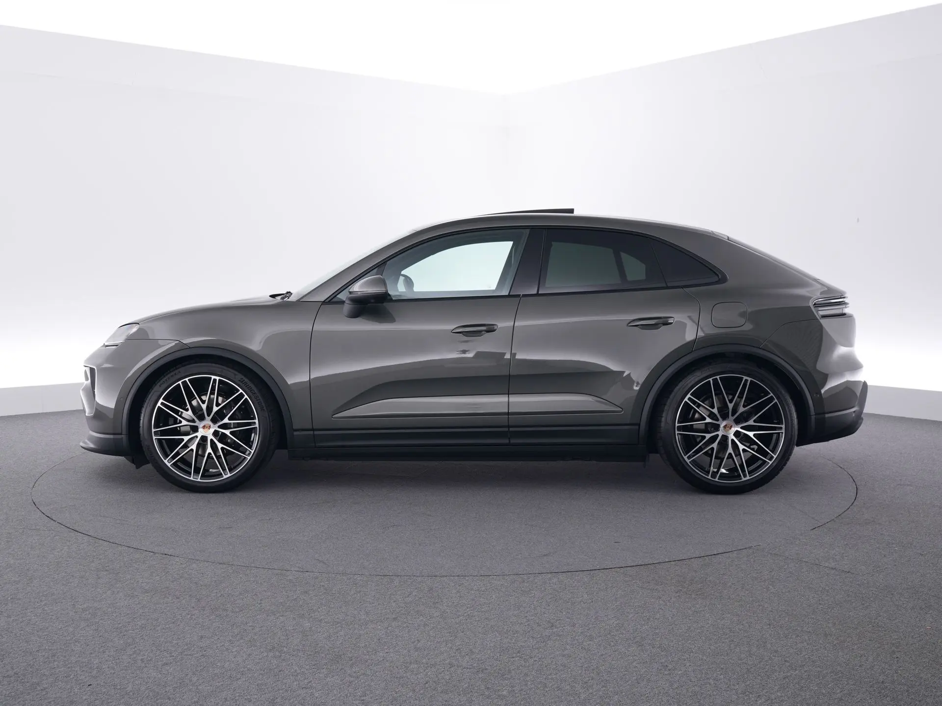 Macan 4