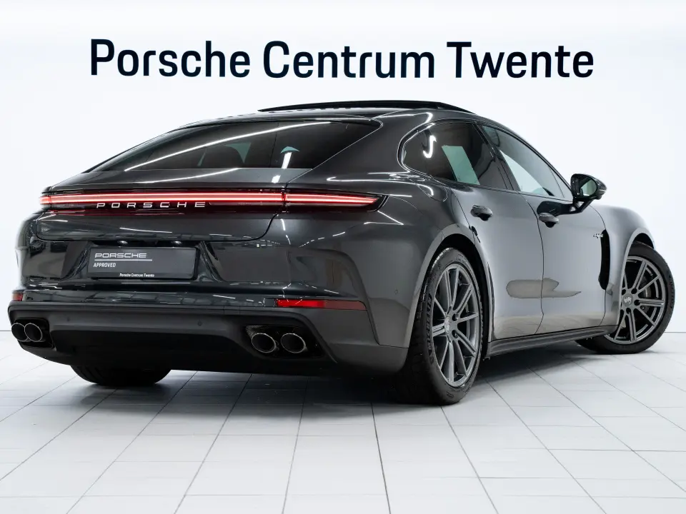 Porsche Panamera 4 E-Hybrid