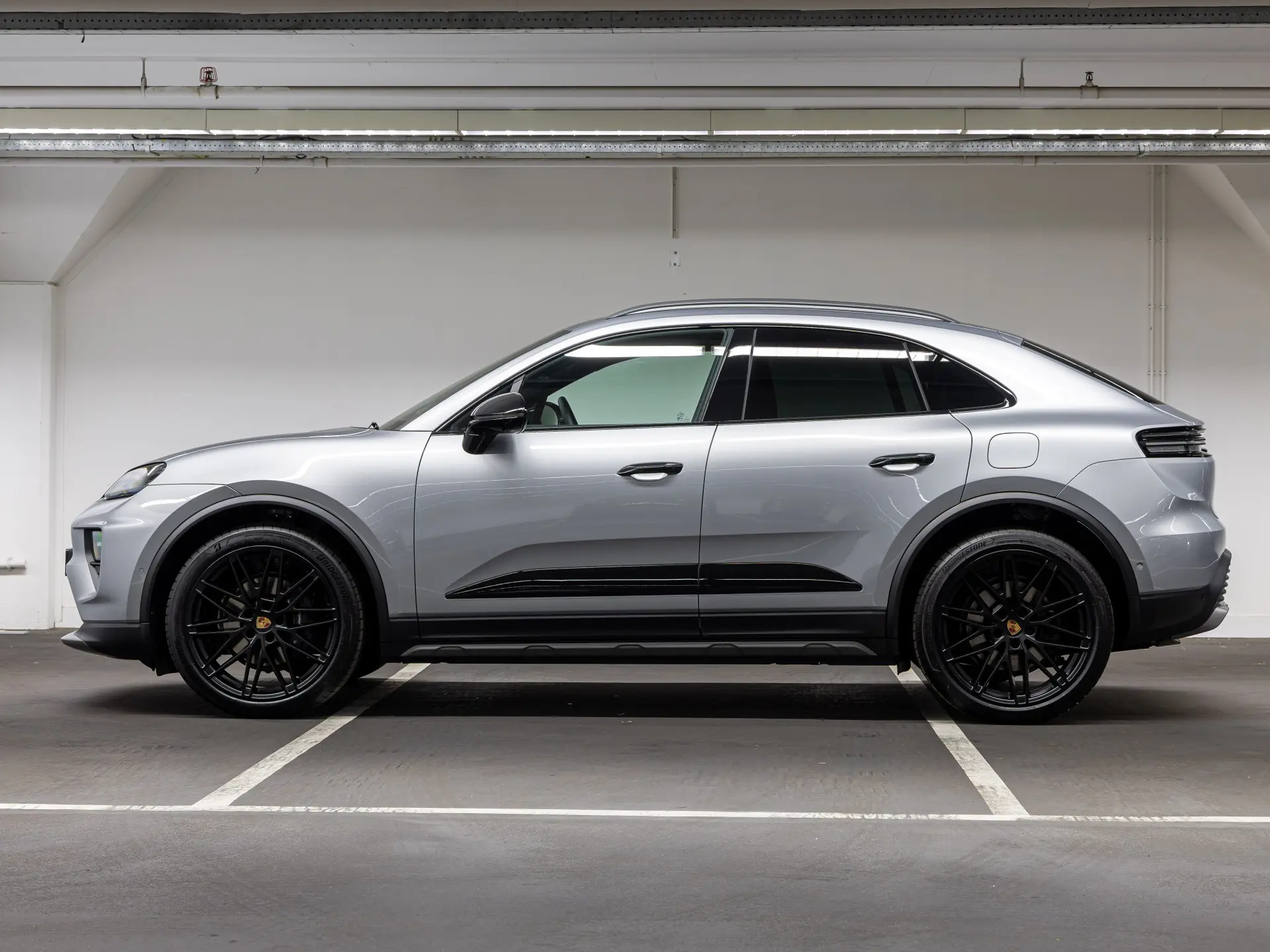 Macan 4