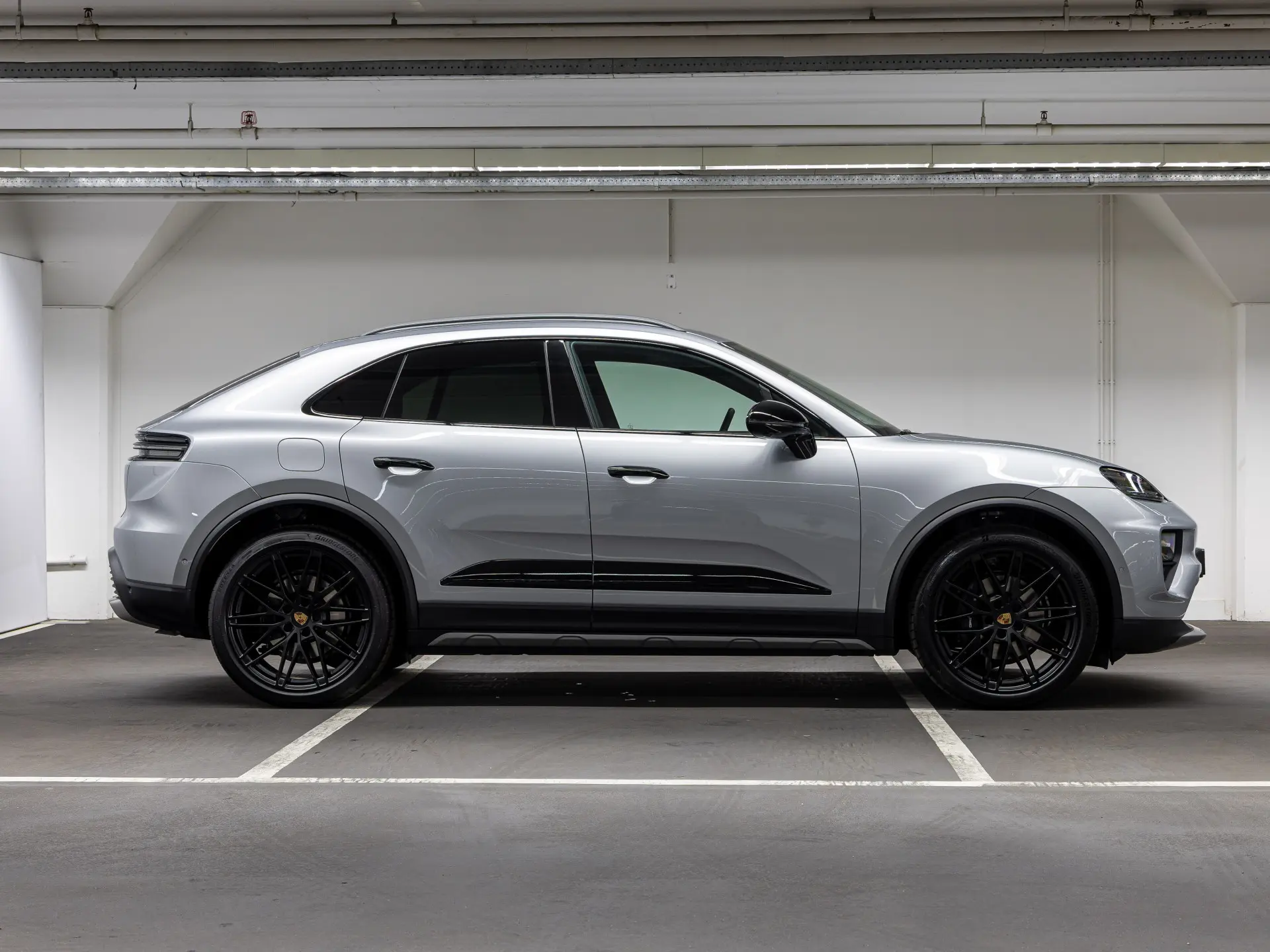 Macan 4