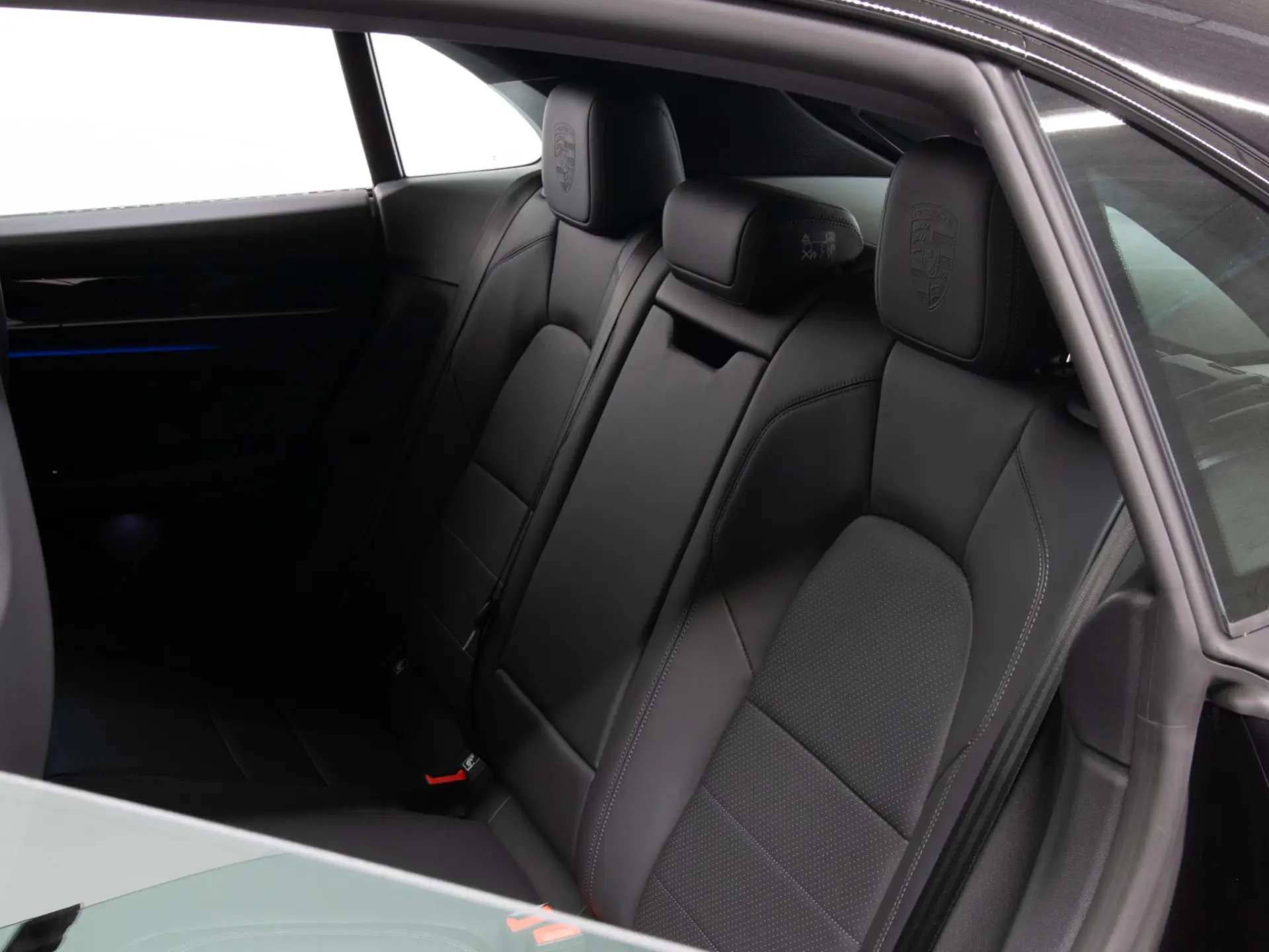 Macan 4