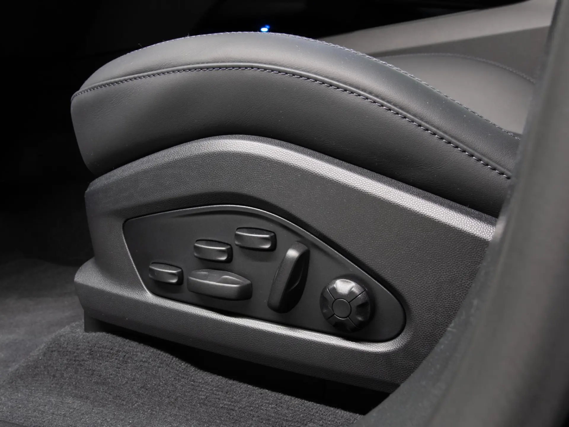 Macan 4
