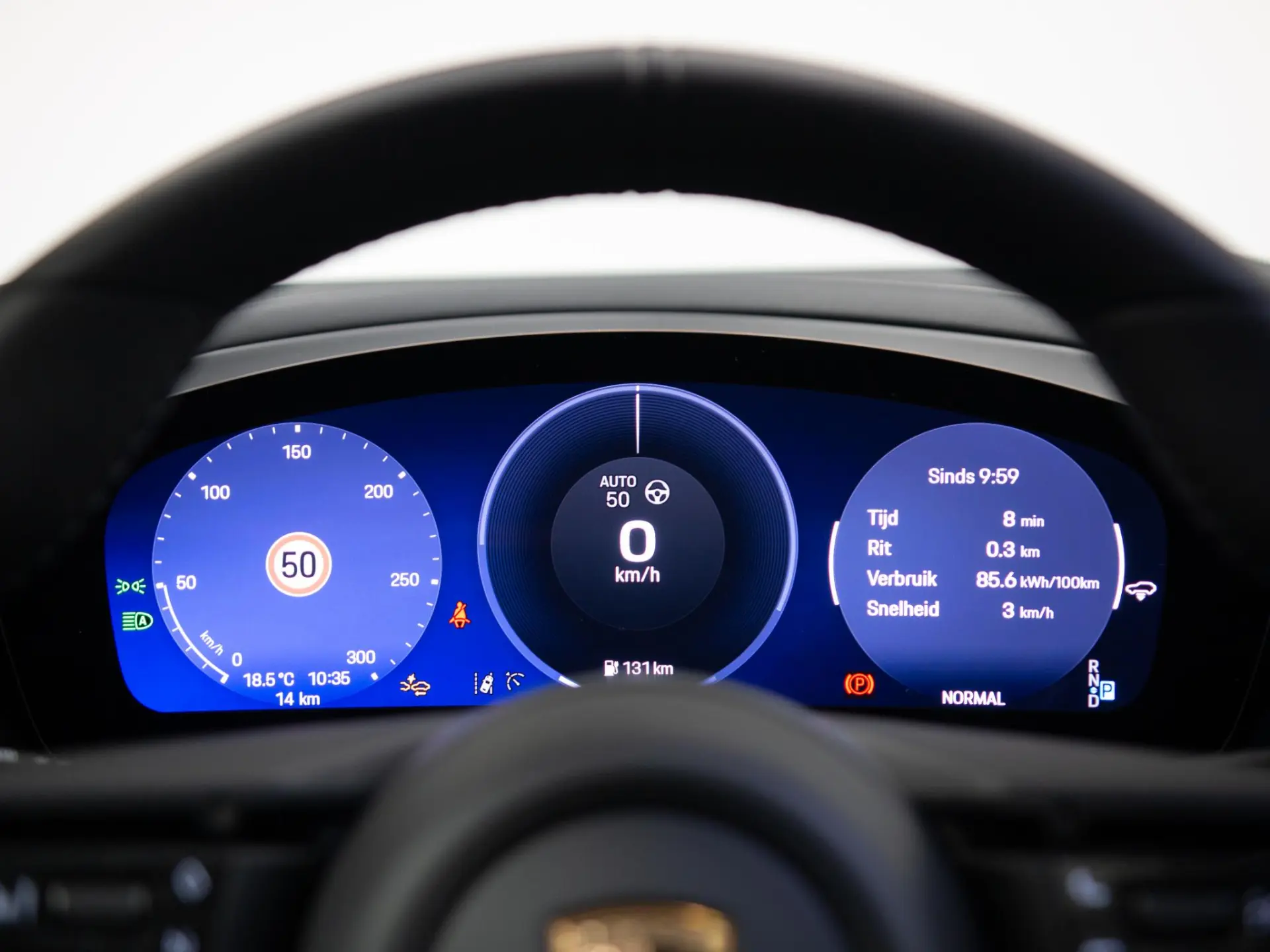 Macan 4