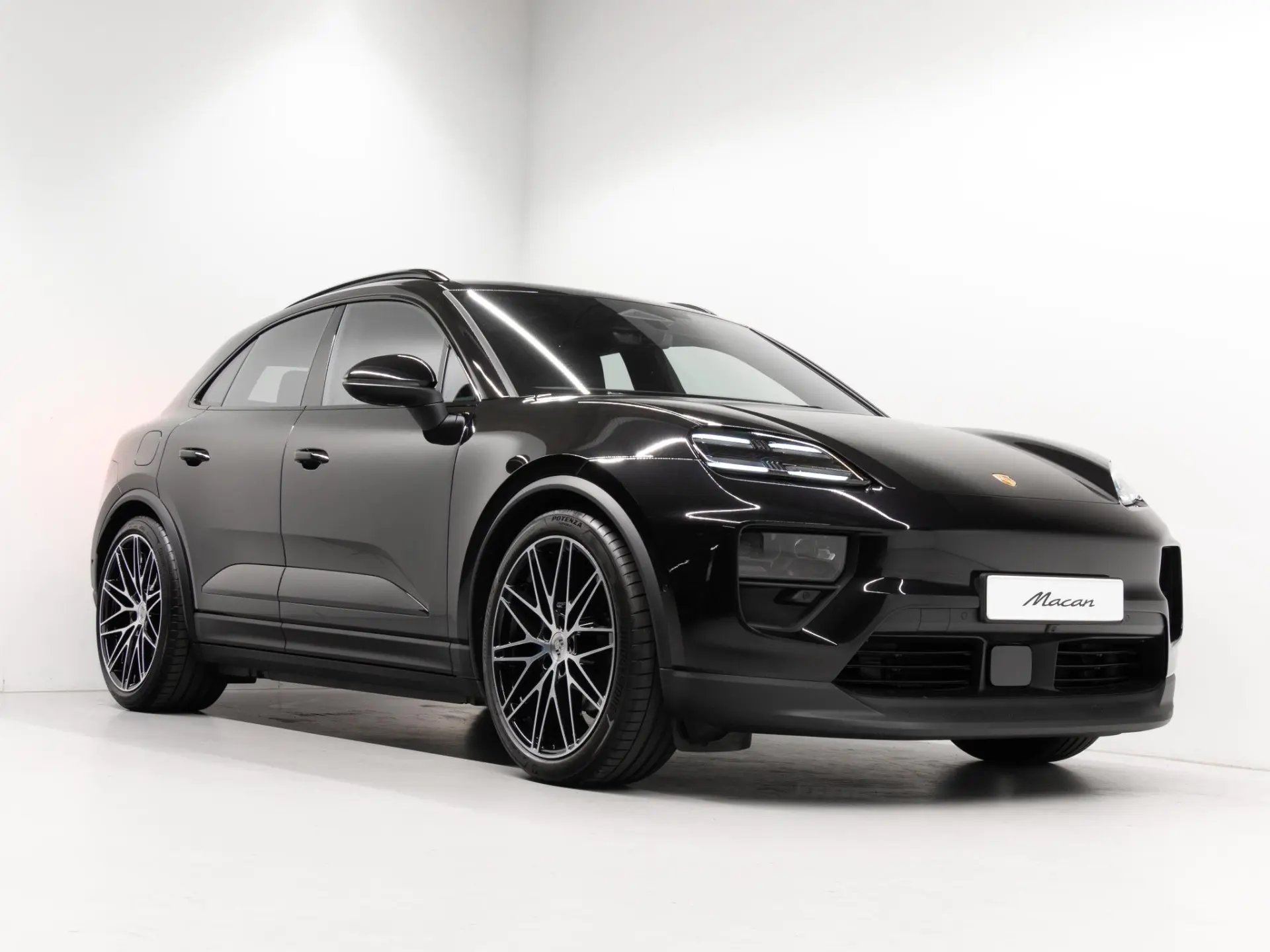 Macan 4