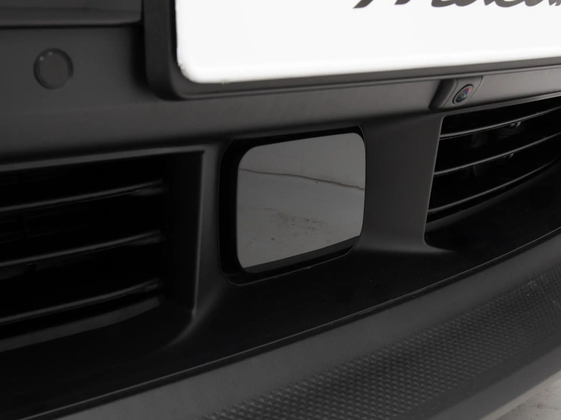 Macan 4