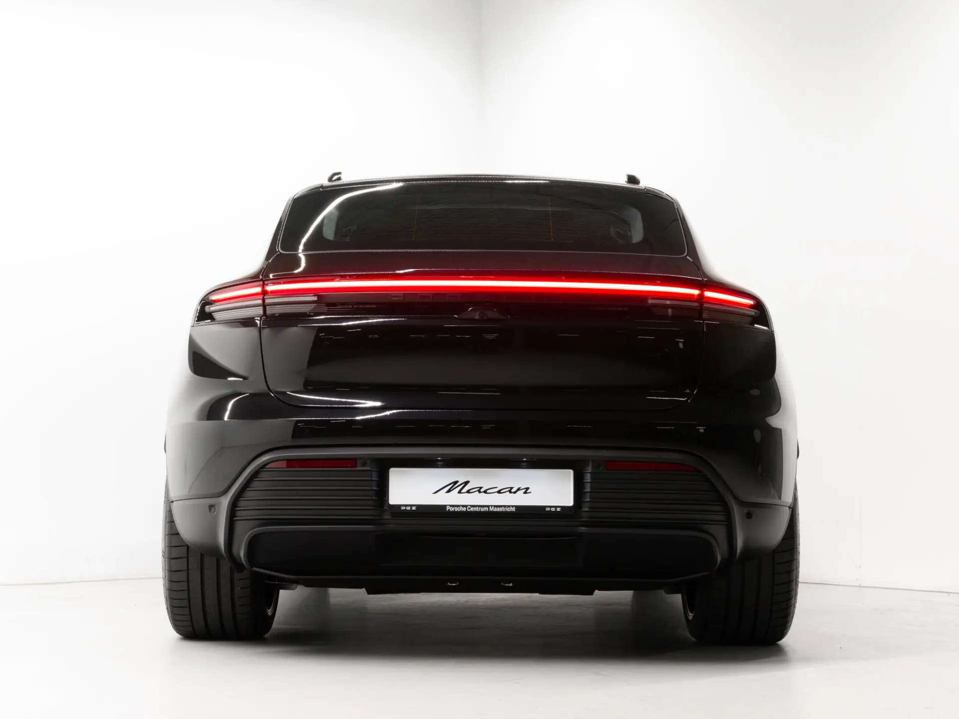 Macan 4