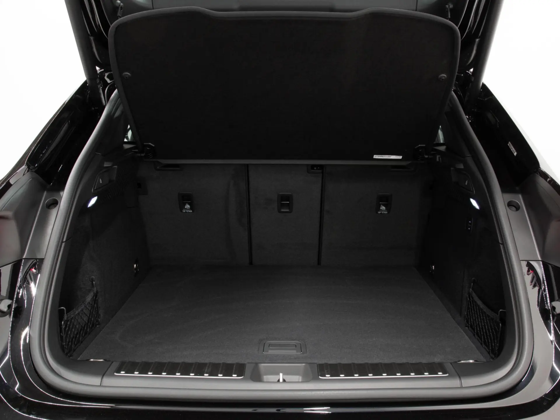 Macan 4