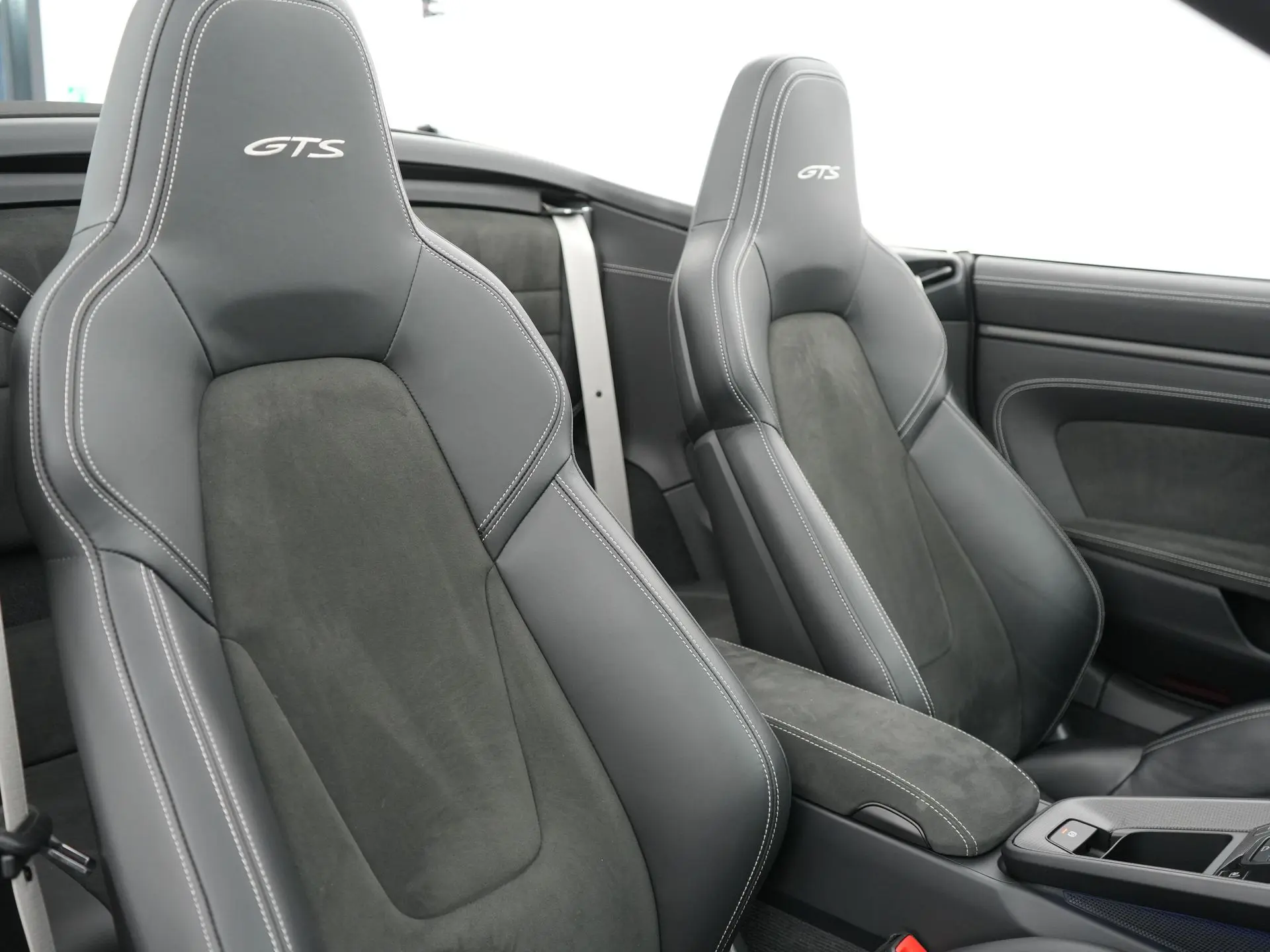 911 Carrera 4 GTS Cabriolet