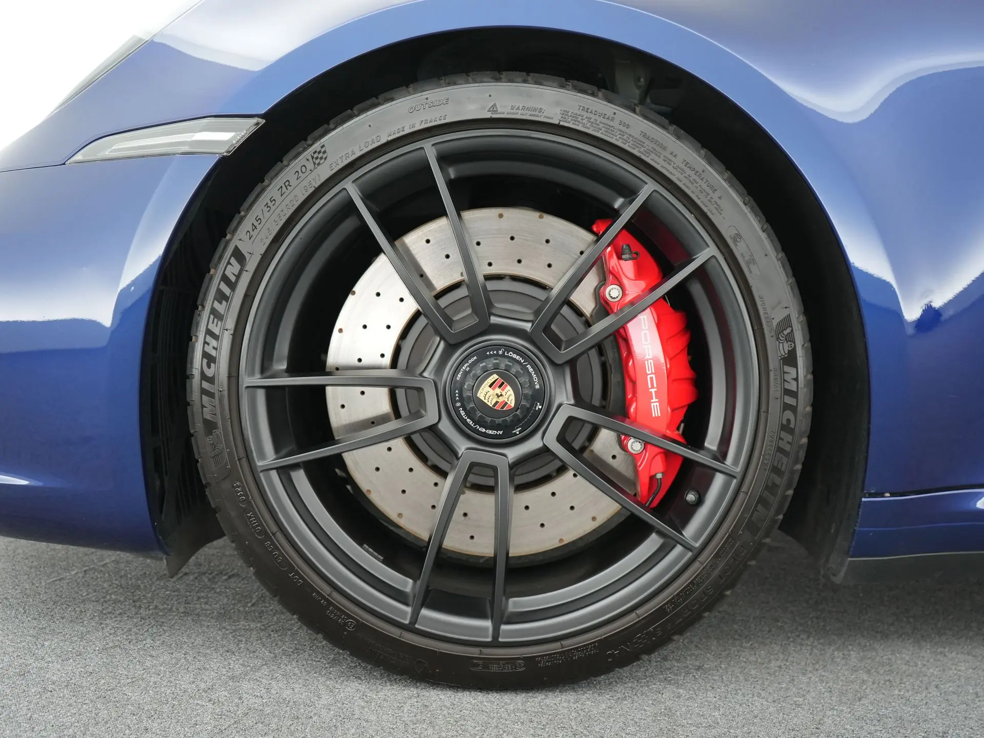 911 Carrera 4 GTS Cabriolet