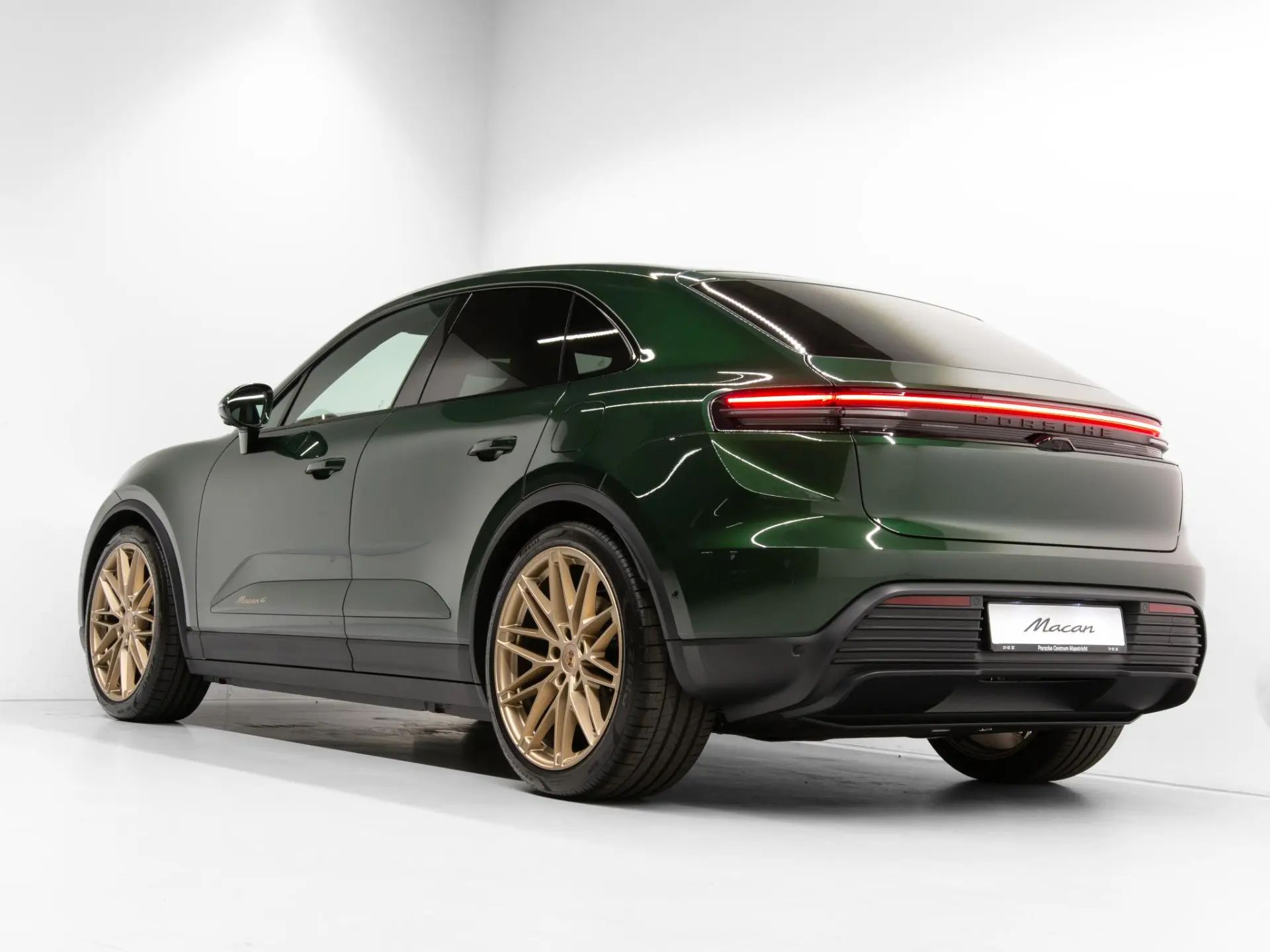 Macan 4