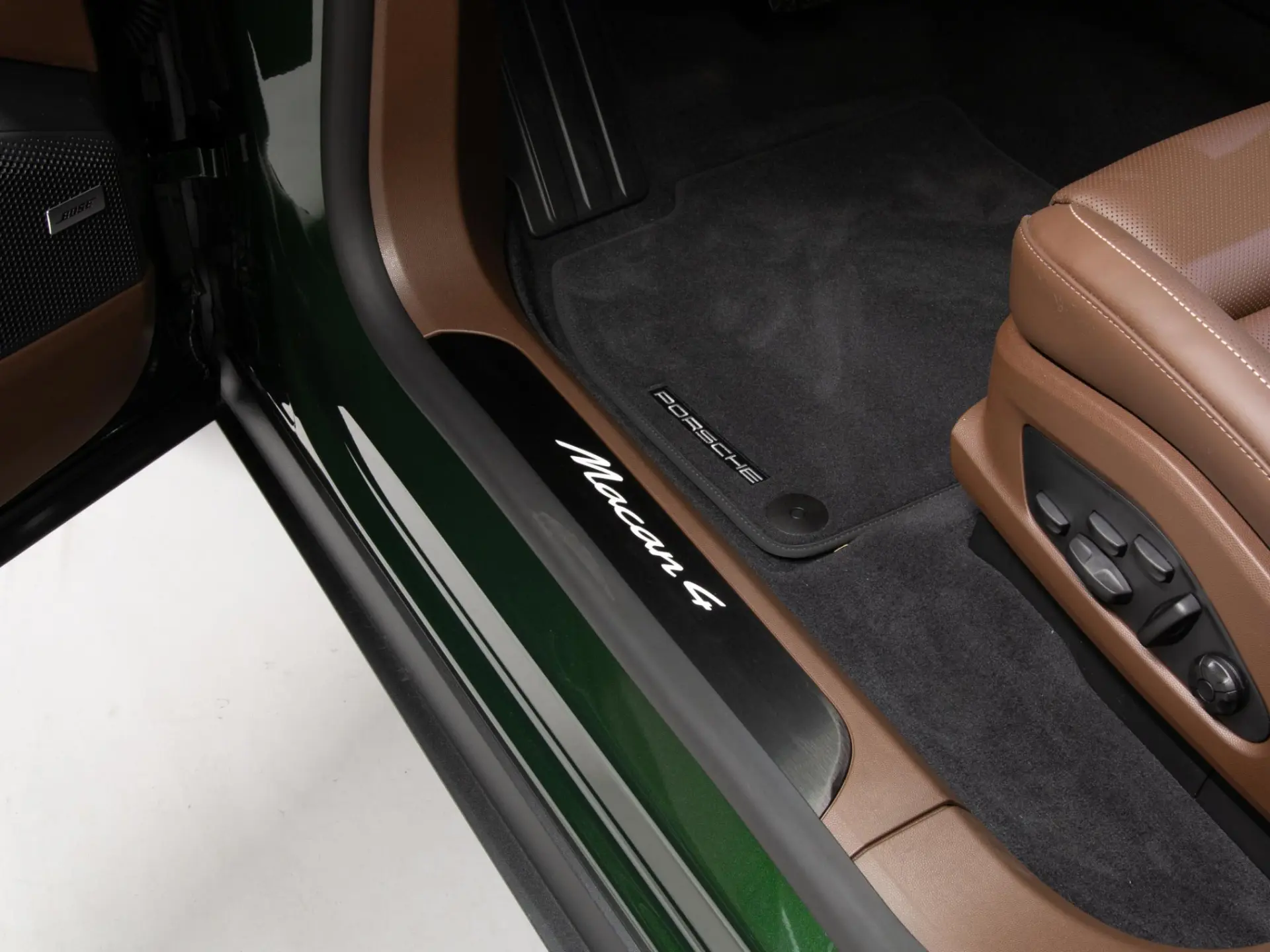 Macan 4