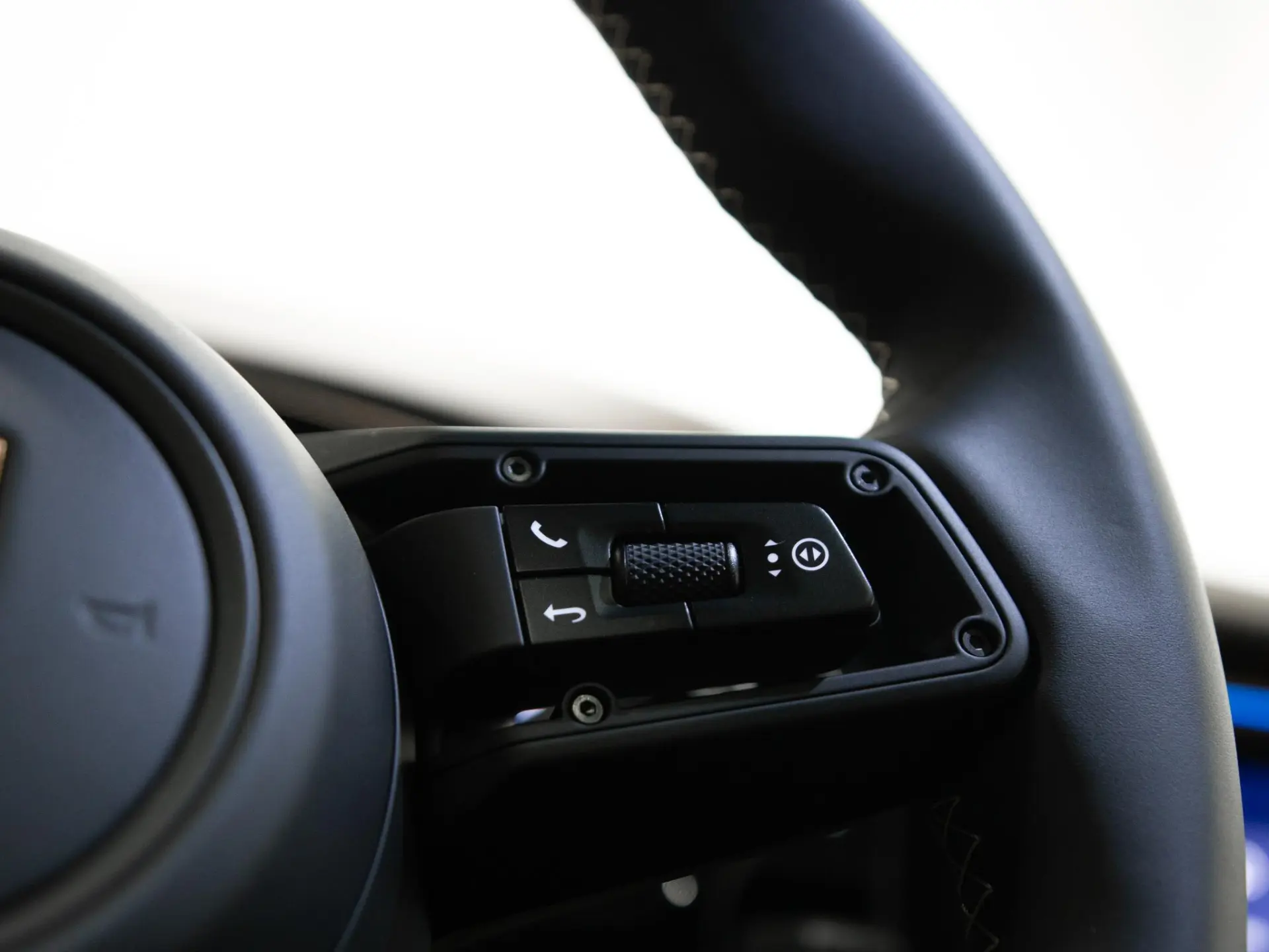 Macan 4