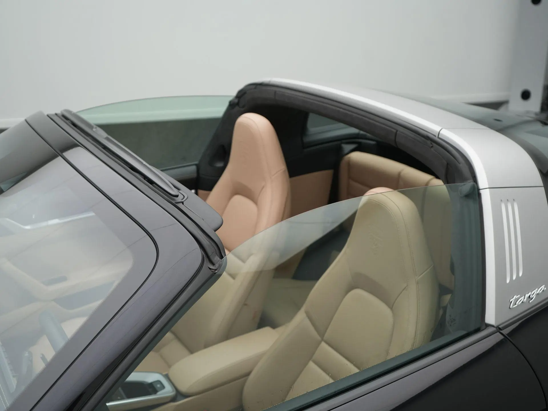 911 Targa 4
