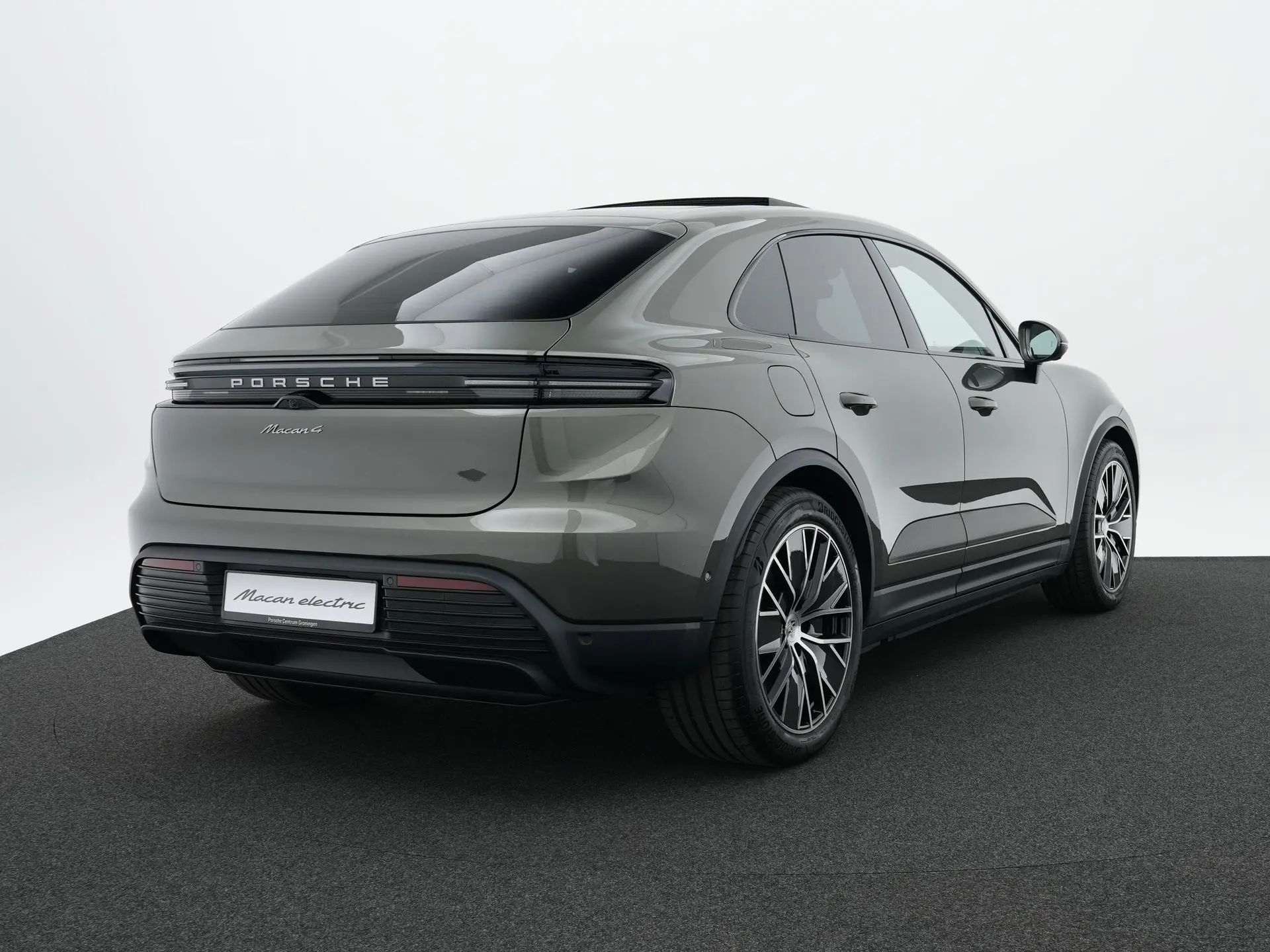 Macan 4