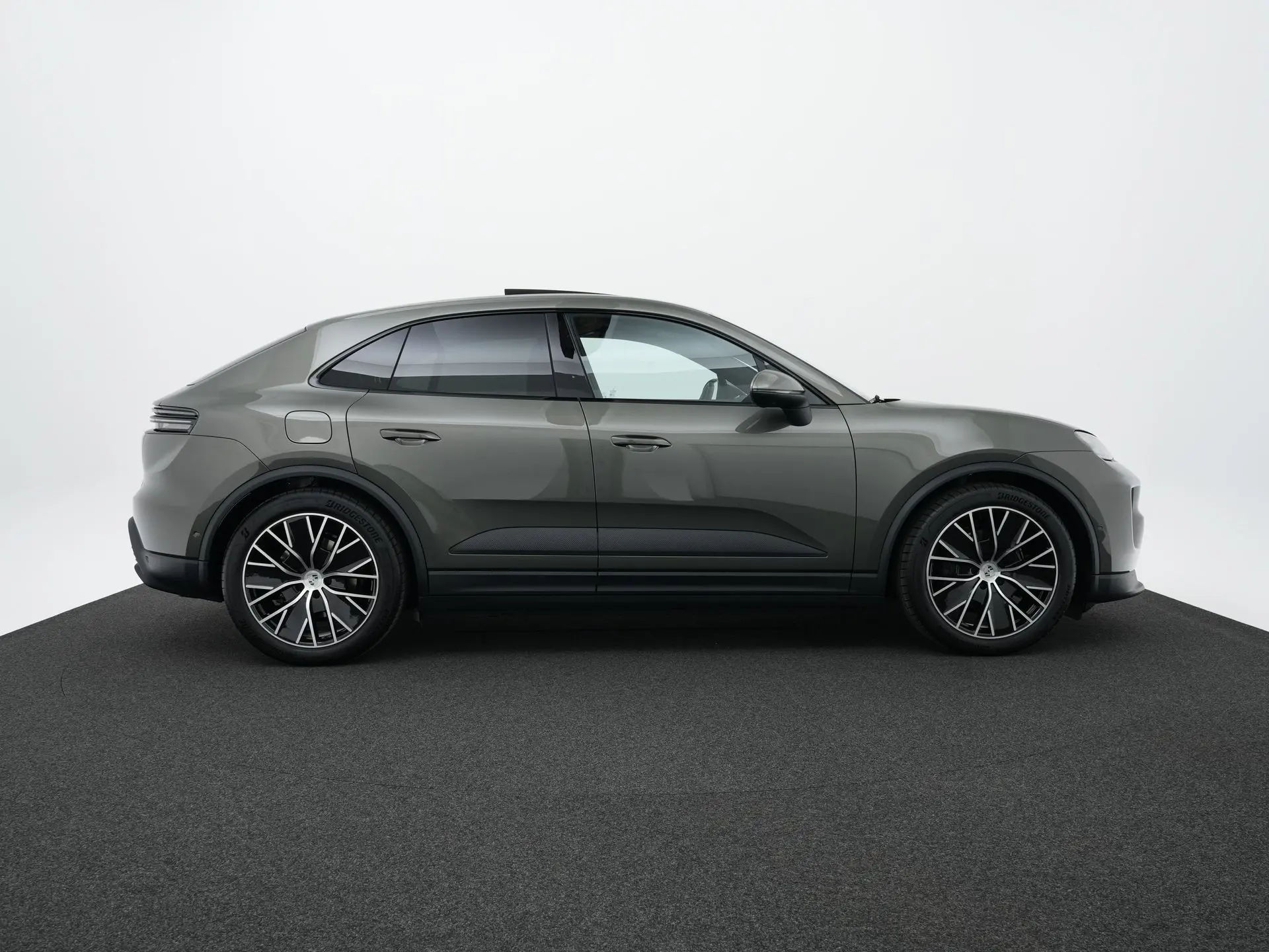 Macan 4