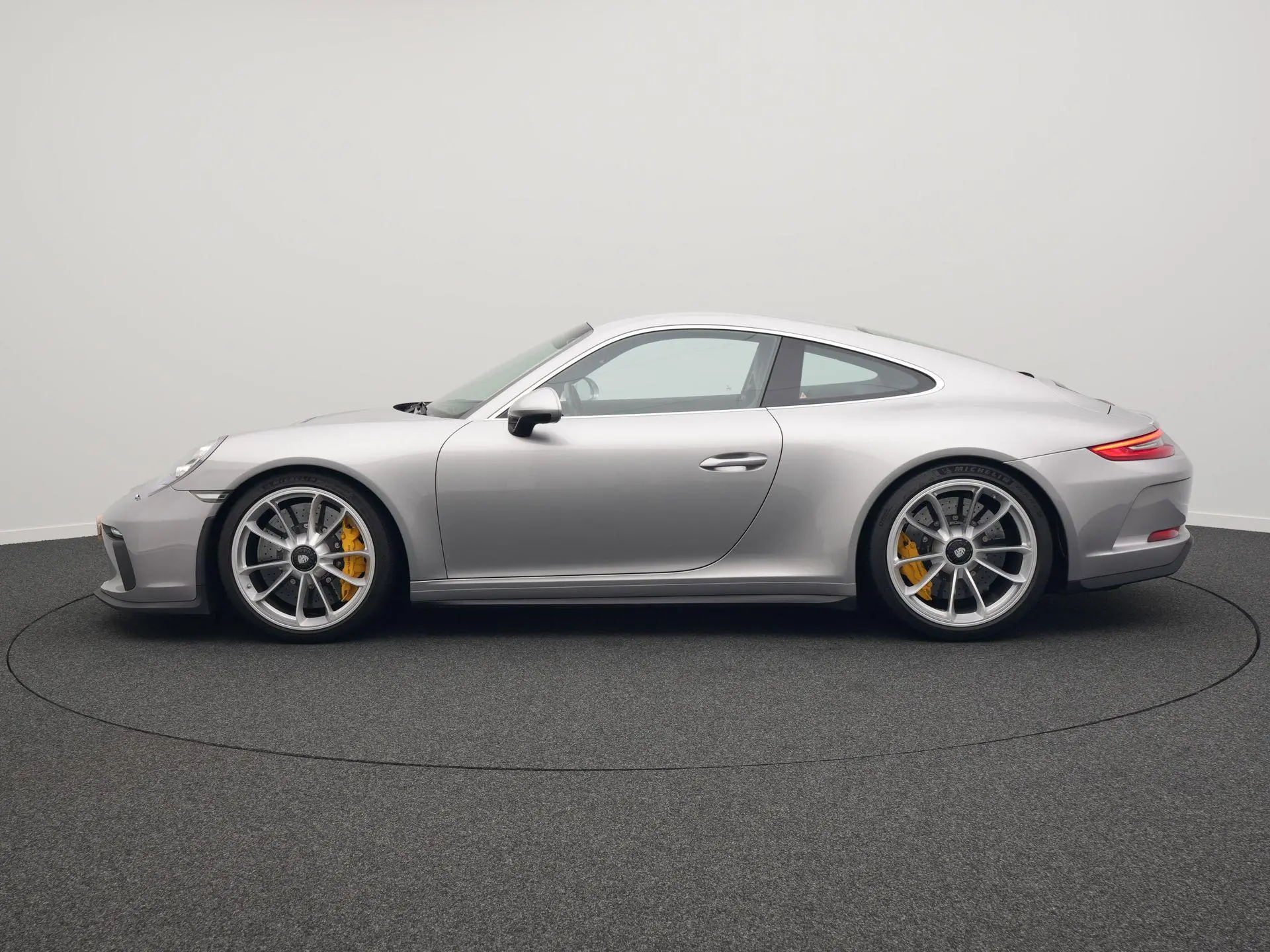 911 GT3 Touring